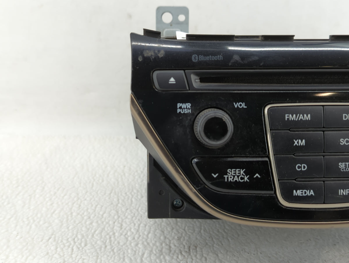 2013-2013 Hyundai Genesis Am Fm Cd Player Radio Receiver 347131 - Oemusedautoparts1.com