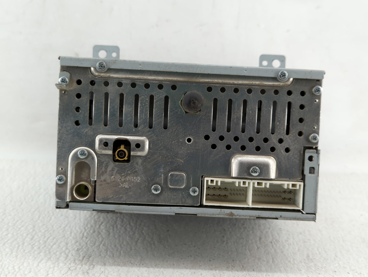 2013-2013 Hyundai Genesis Am Fm Cd Player Radio Receiver - Oemusedautoparts1.com