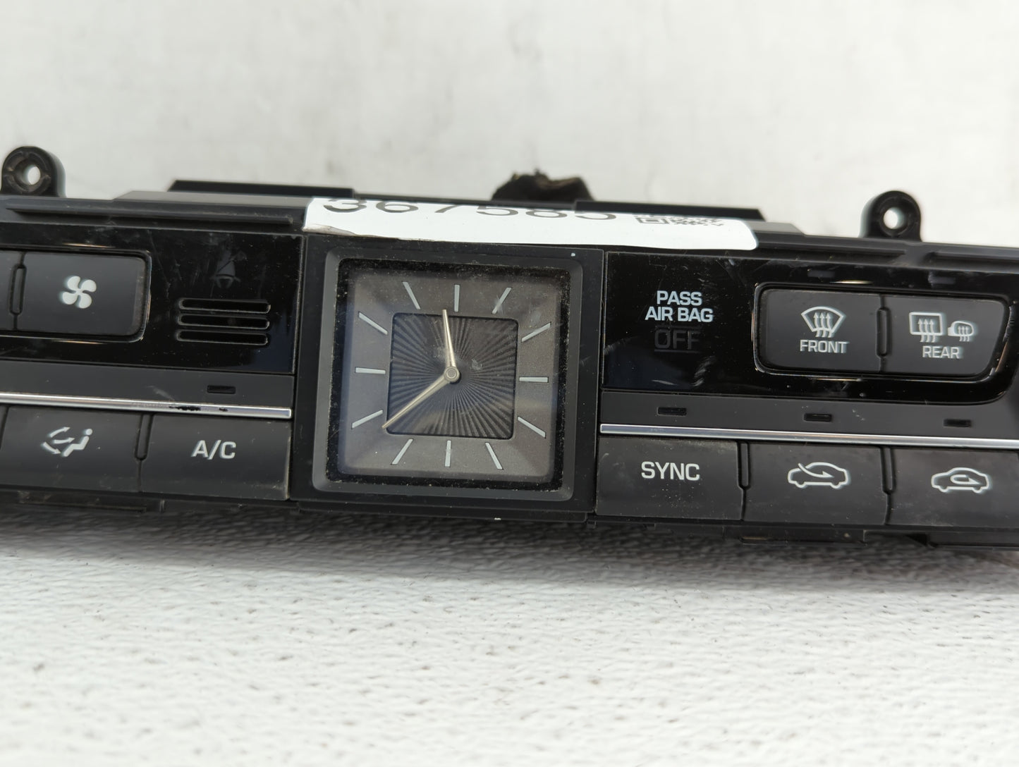 2013-2016 Hyundai Genesis Climate Control Module Temperature AC/Heater Replacement P/N:94300-2M800 97250 2MMC1 Fits OEM Used