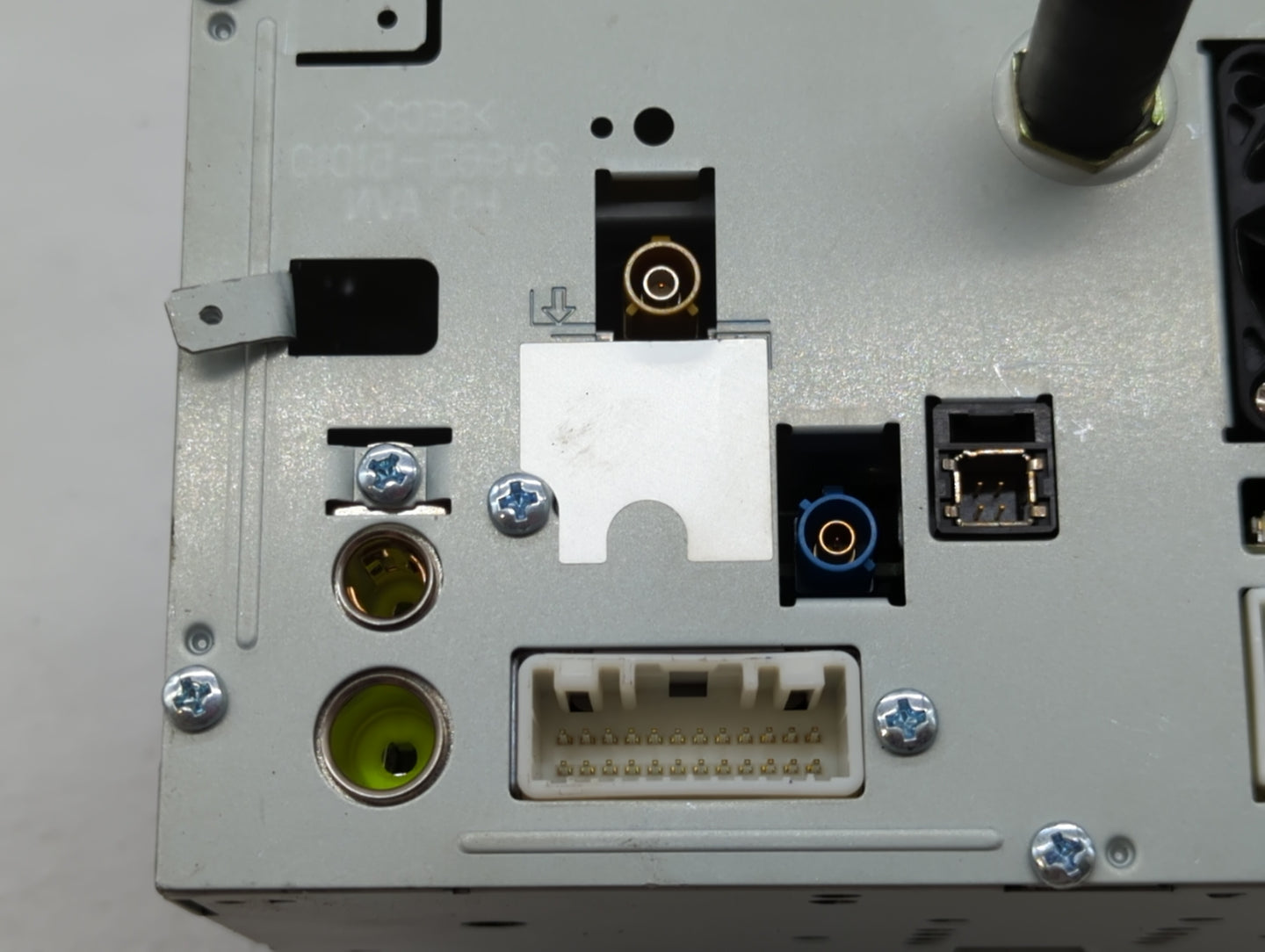 2013-2015 Hyundai Genesis Am Fm Cd Player Radio Receiver - Oemusedautoparts1.com
