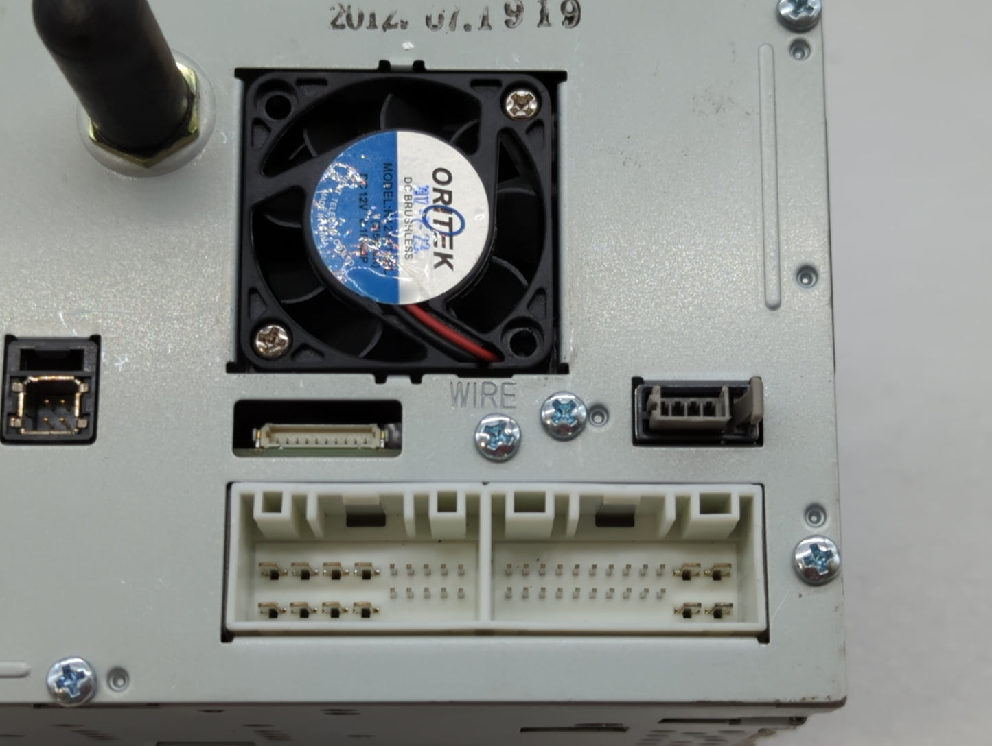 2013-2015 Hyundai Genesis Am Fm Cd Player Radio Receiver - Oemusedautoparts1.com