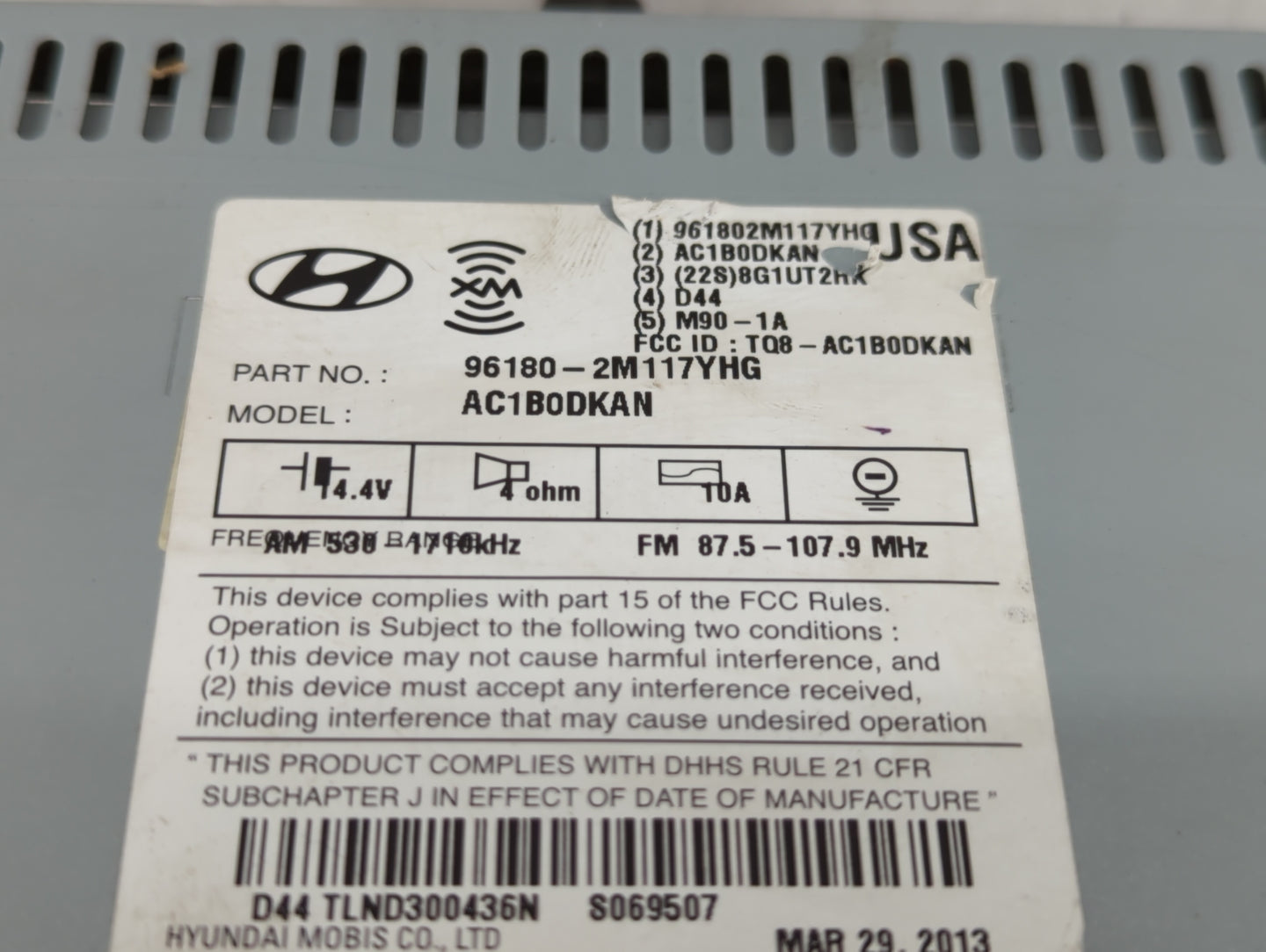 2013-2013 Hyundai Genesis Am Fm Cd Player Radio Receiver - Oemusedautoparts1.com