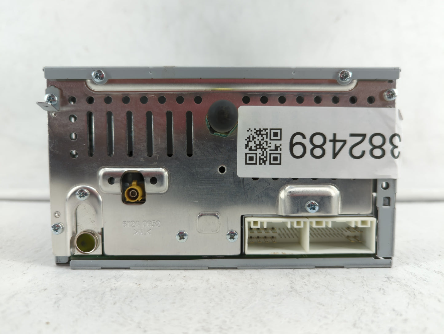 2013-2013 Hyundai Genesis Am Fm Cd Player Radio Receiver - Oemusedautoparts1.com