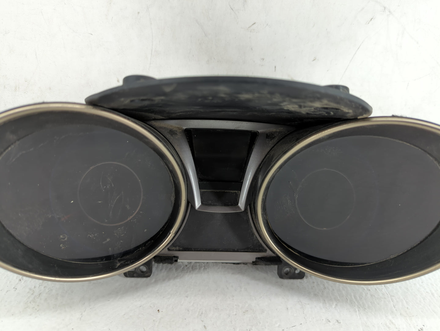 2013 Hyundai Genesis Instrument Cluster Speedometer Gauges P/N:94031-2M020 Fits OEM Used Auto Parts - Oemusedautoparts1.com