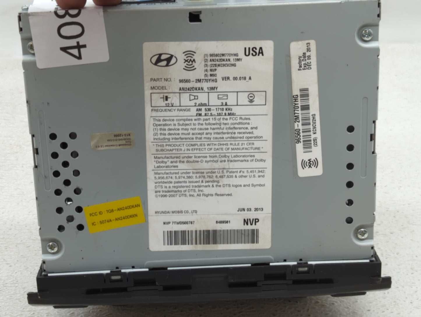 2013-2015 Hyundai Genesis Am Fm Cd Player Radio Receiver - Oemusedautoparts1.com