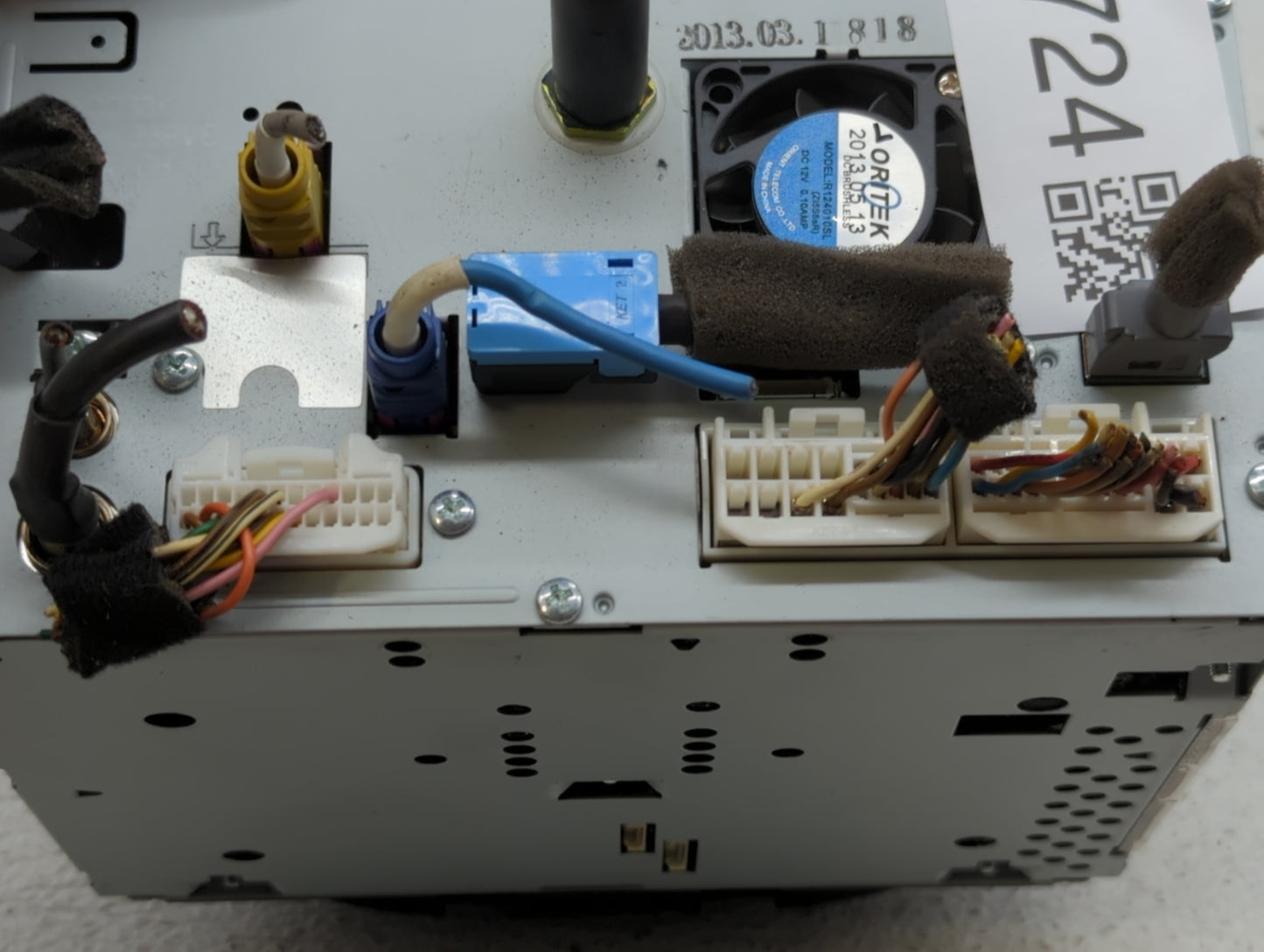 2013-2015 Hyundai Genesis Am Fm Cd Player Radio Receiver - Oemusedautoparts1.com