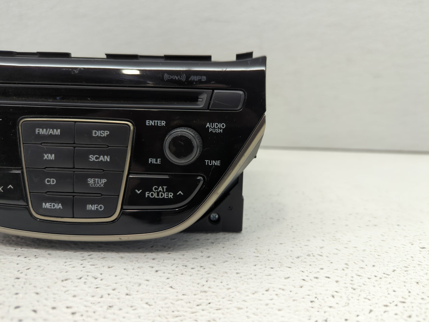 2013-2013 Hyundai Genesis Am Fm Cd Player Radio Receiver - Oemusedautoparts1.com