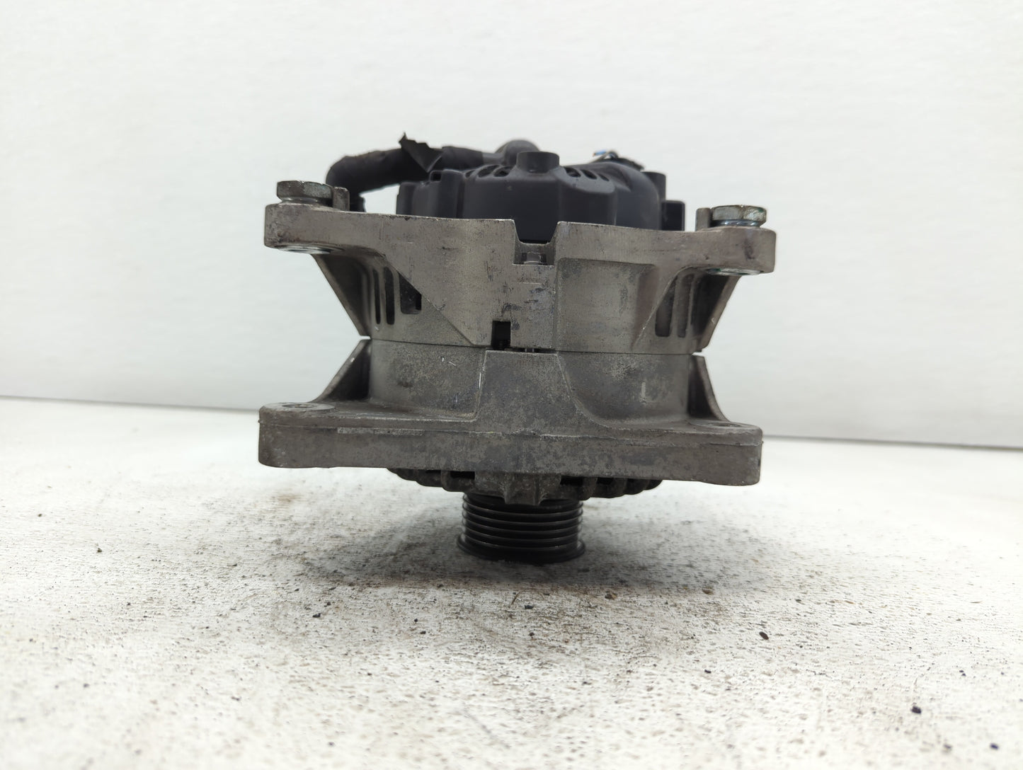 2013-2014 Hyundai Genesis Alternator Replacement Generator Charging Assembly Engine OEM P/N:37301-2C120 Fits Fits 2013 2014 