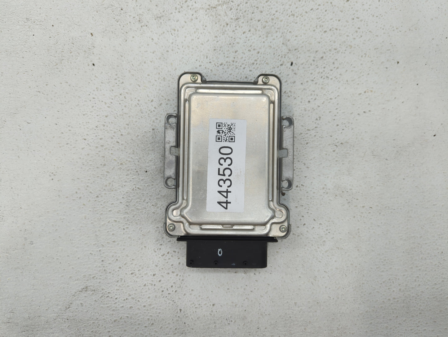 2013-2014 Hyundai Genesis Chassis Control Module Ccm Bcm Body Control - Oemusedautoparts1.com