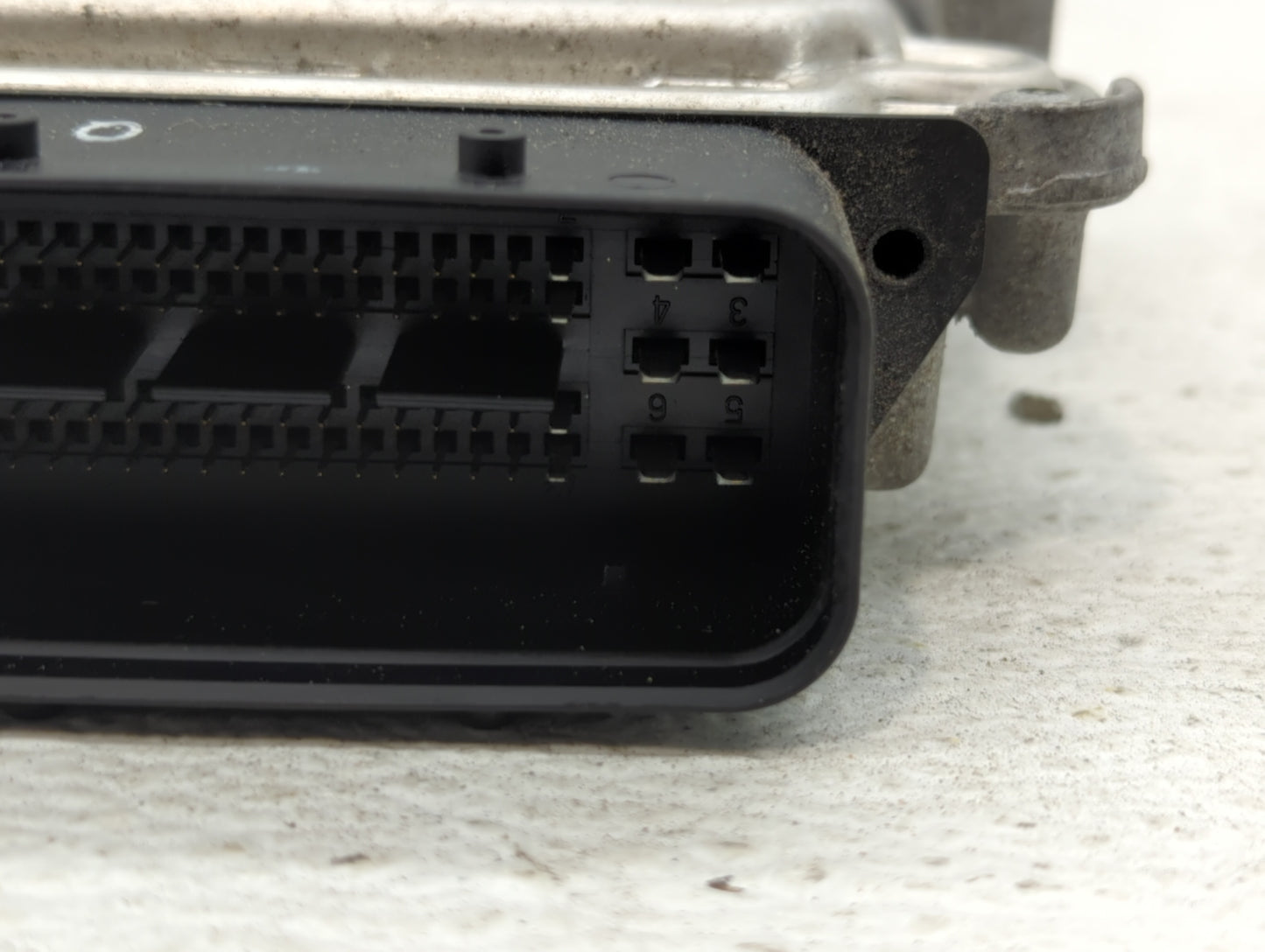 2013-2014 Hyundai Genesis Chassis Control Module Ccm Bcm Body Control - Oemusedautoparts1.com