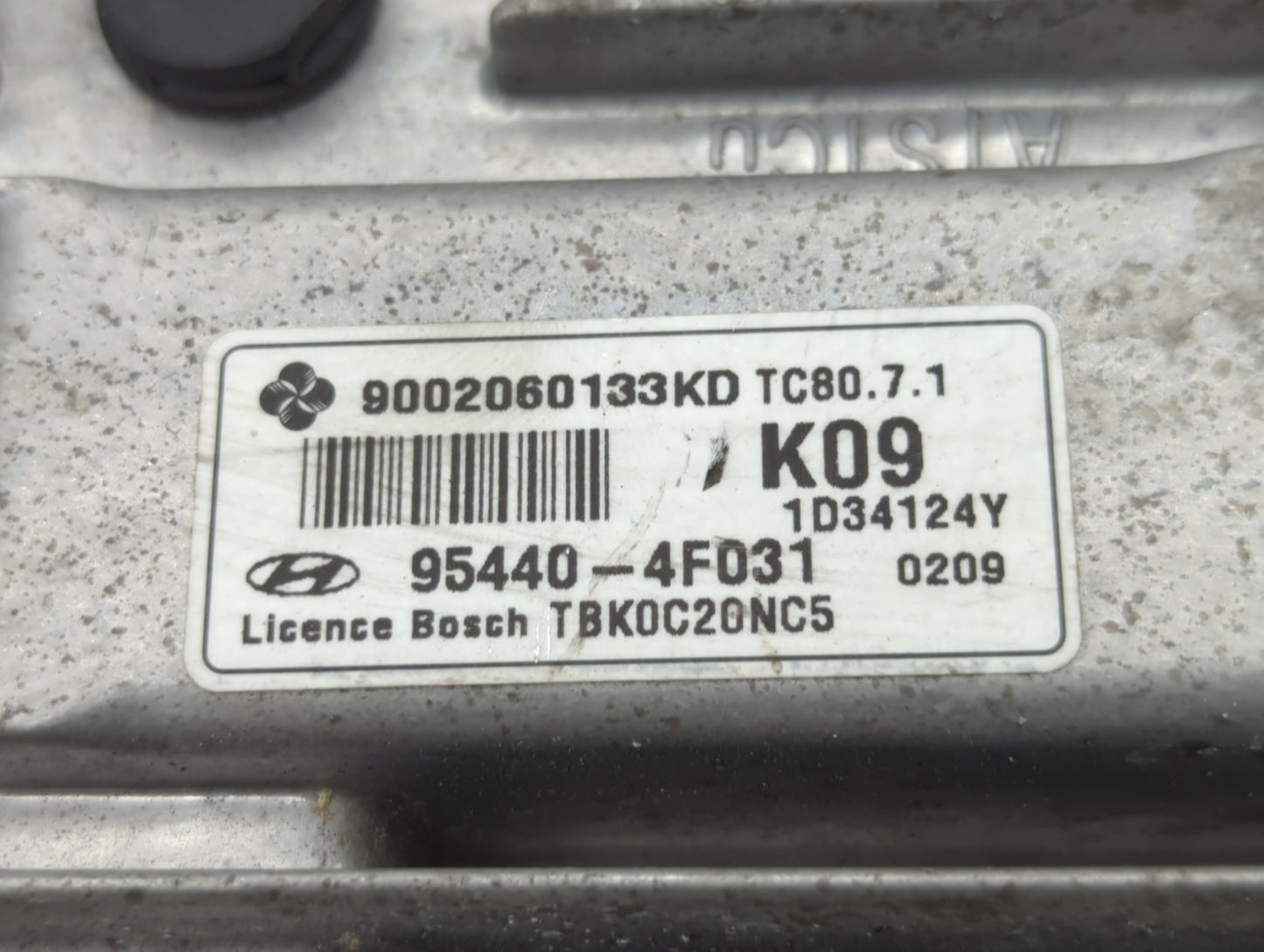 2013-2014 Hyundai Genesis Chassis Control Module Ccm Bcm Body Control - Oemusedautoparts1.com