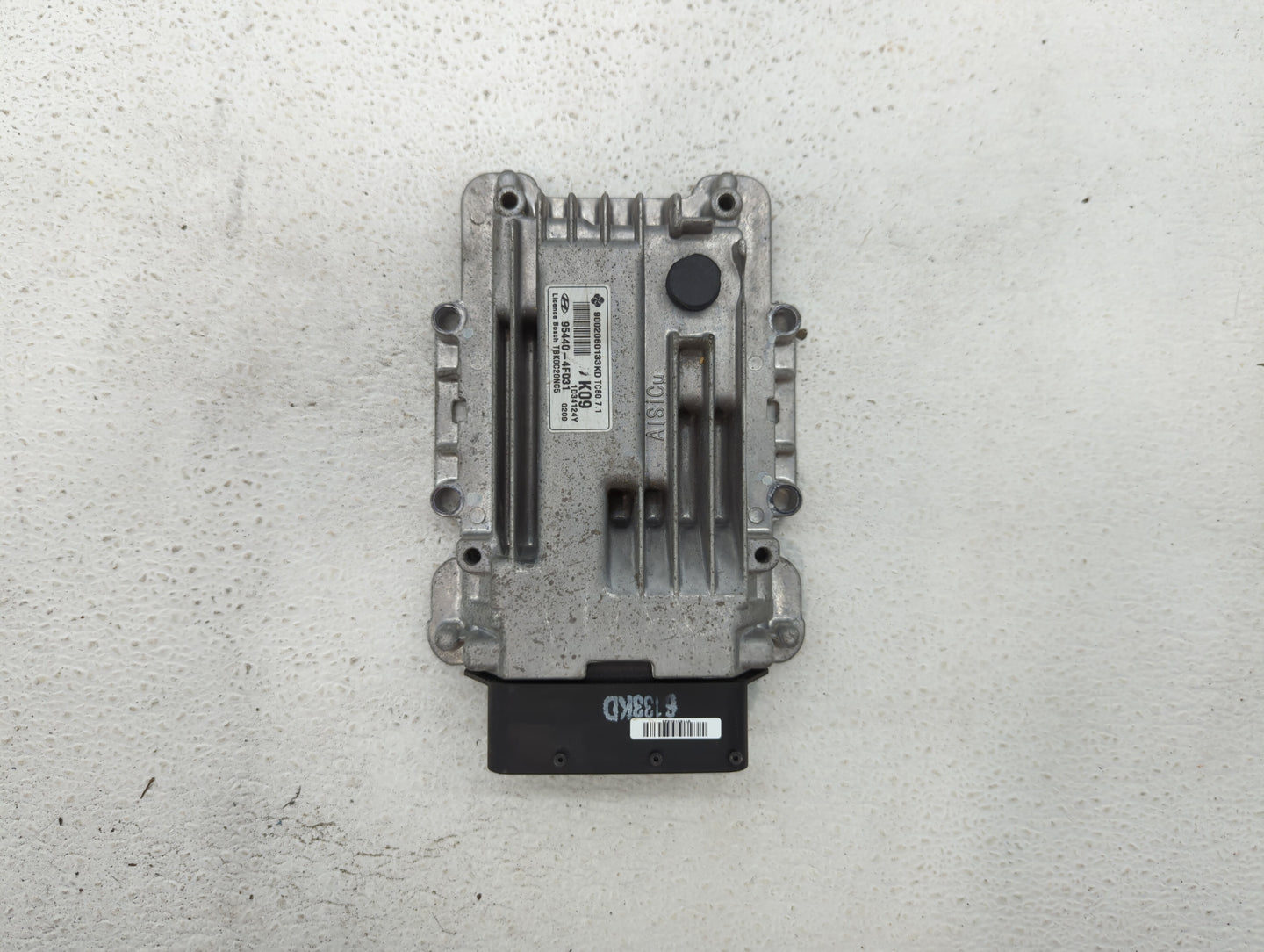2013-2014 Hyundai Genesis Chassis Control Module Ccm Bcm Body Control - Oemusedautoparts1.com