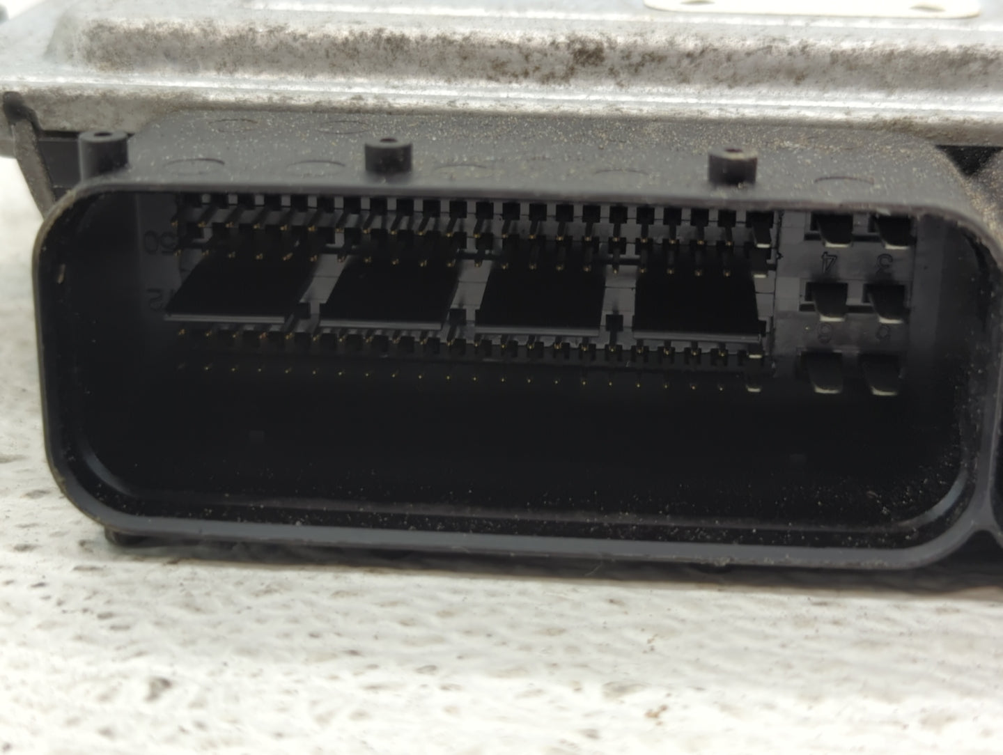 2013-2014 Hyundai Genesis PCM Engine Control Computer ECU ECM PCU OEM P/N:39122-2C060 39172-2C060 Fits Fits 2013 2014 OEM Us
