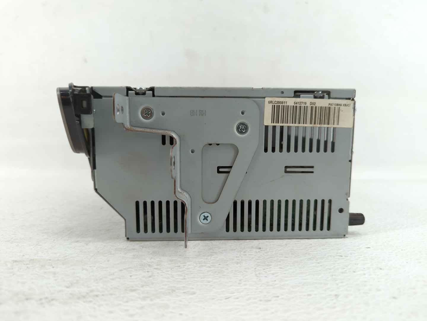 2011-2014 Hyundai Genesis Am Fm Cd Player Radio Receiver - Oemusedautoparts1.com