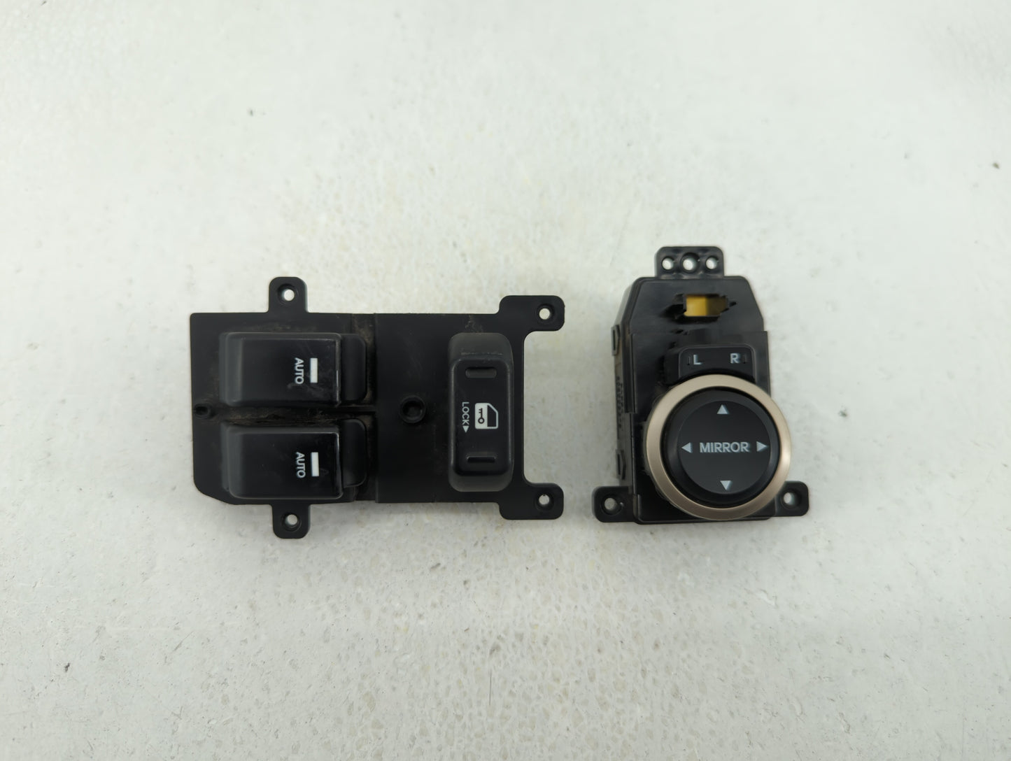 2013-2016 Hyundai Genesis Master Power Window Switch Replacement Driver Side Left P/N:202008375 202008374 Fits OEM Used Auto