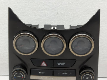 Hyundai Genesis Radio Control Panel