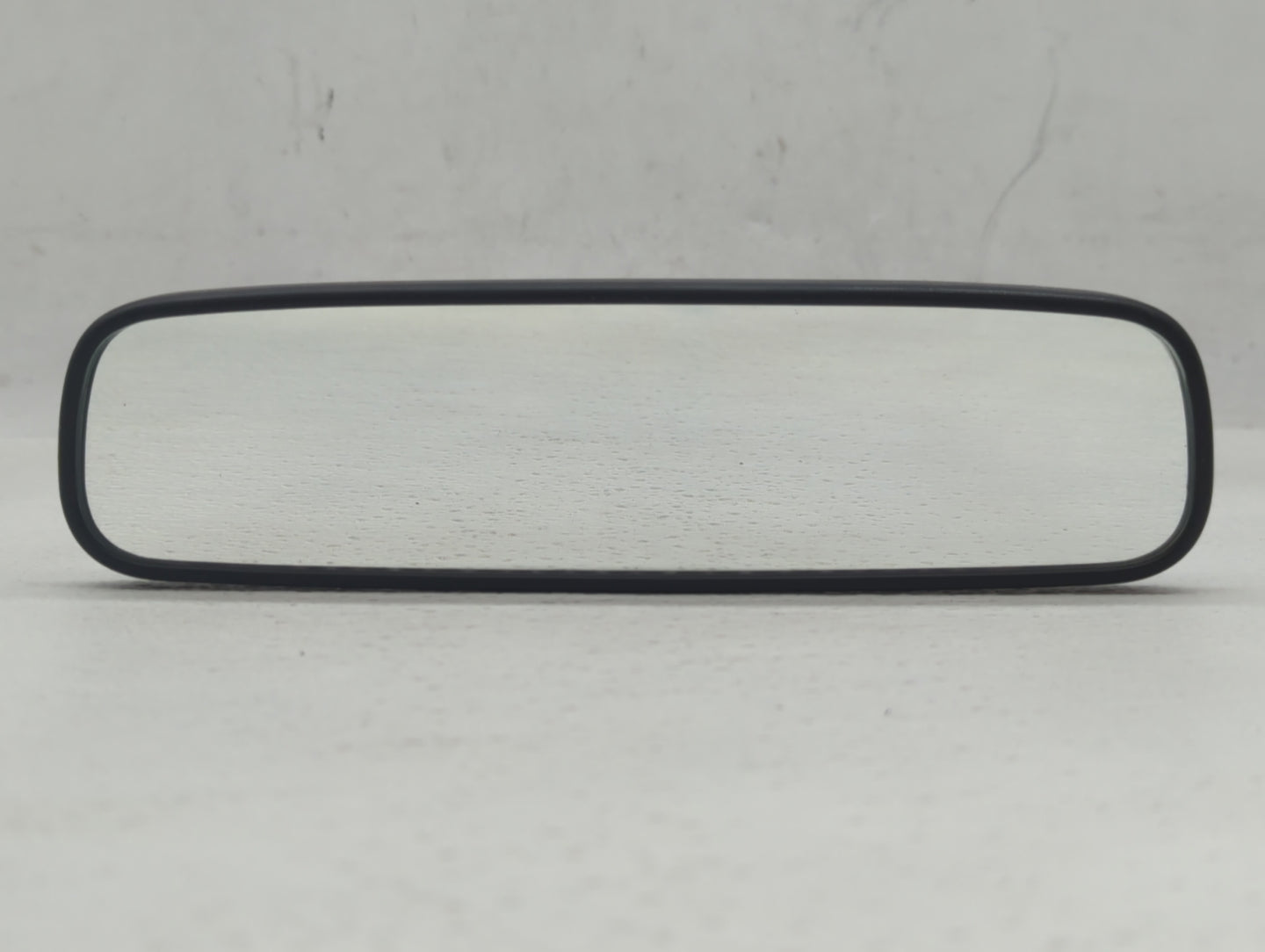 2009-2016 Hyundai Genesis Interior Rear View Mirror Replacement OEM P/N:E13010837 Fits OEM Used Auto Parts - Oemusedautopart