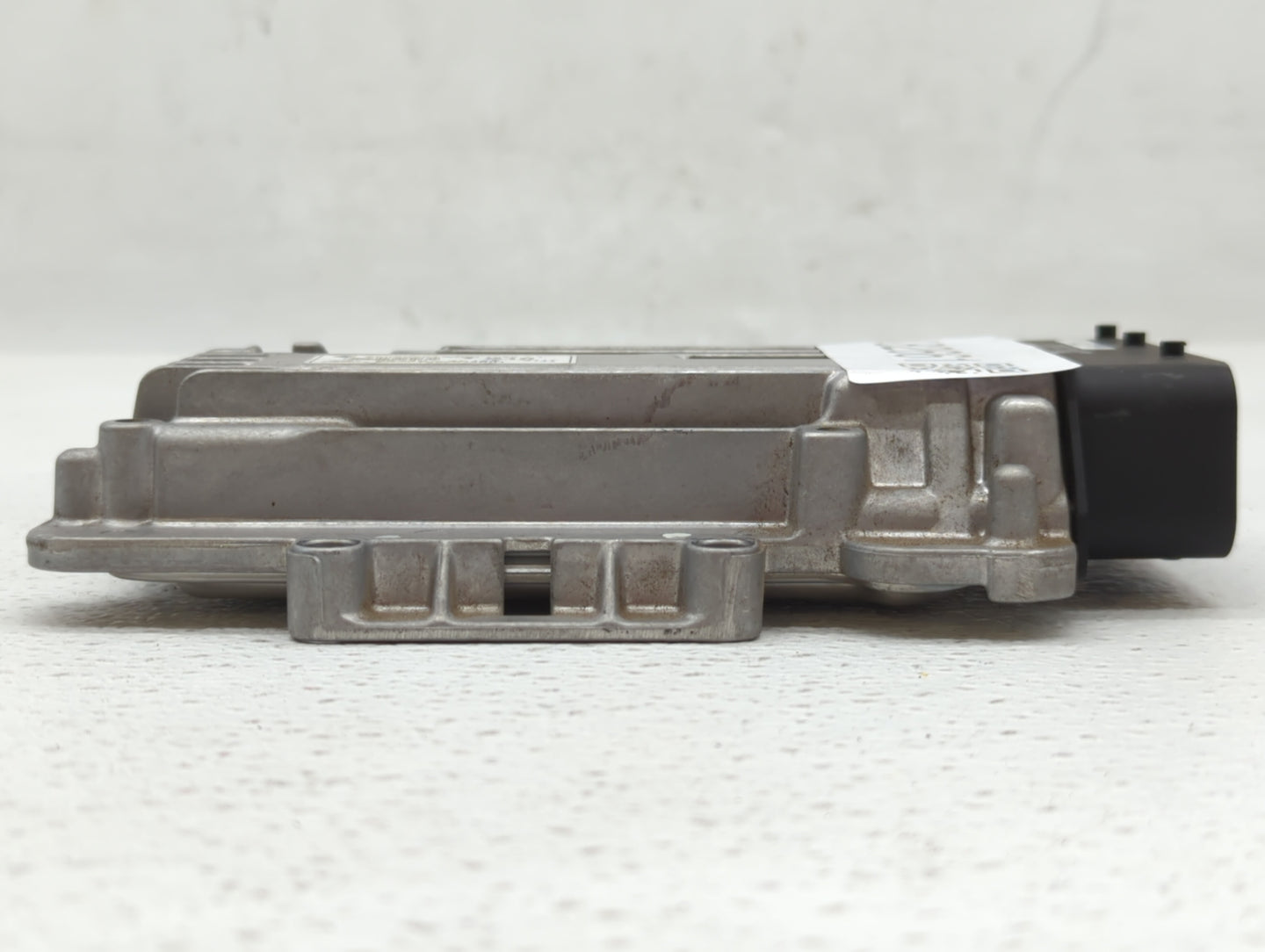 2013-2016 Hyundai Genesis Chassis Control Module Ccm Bcm Body Control - Oemusedautoparts1.com
