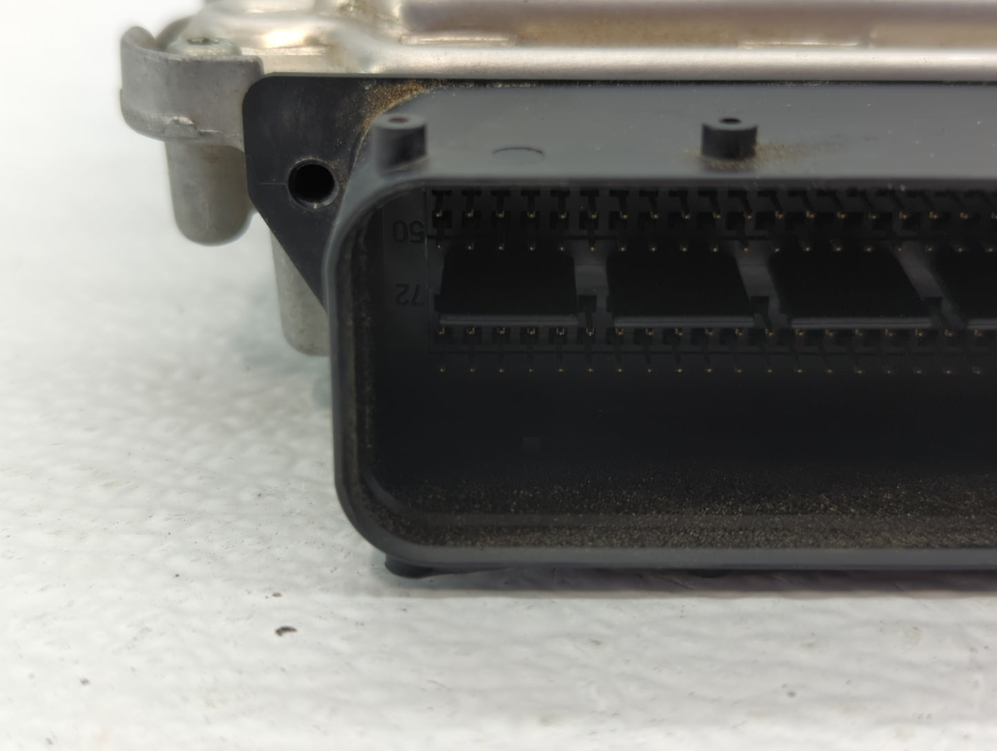 2013-2016 Hyundai Genesis Chassis Control Module Ccm Bcm Body Control - Oemusedautoparts1.com
