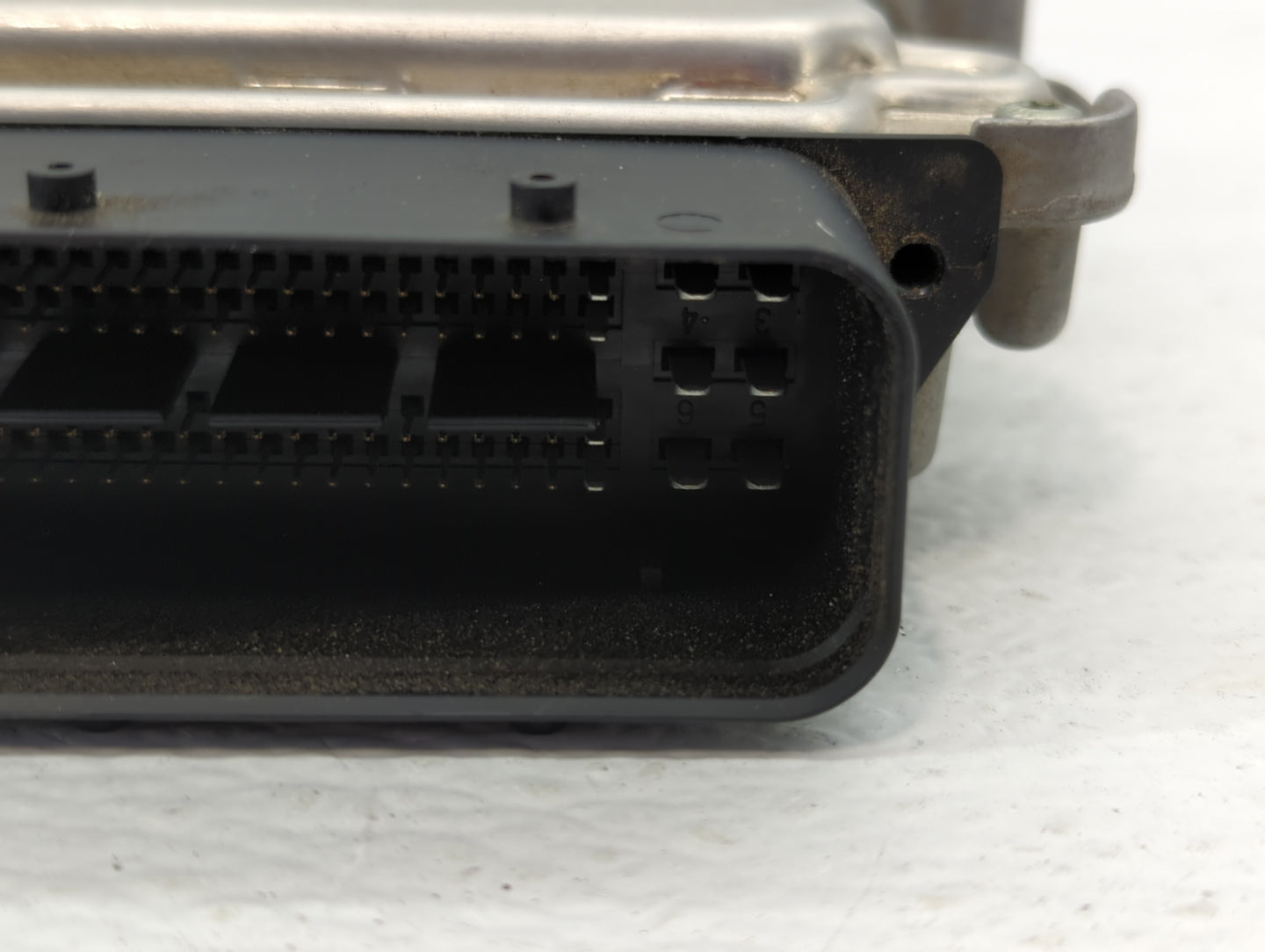 2013-2016 Hyundai Genesis Chassis Control Module Ccm Bcm Body Control - Oemusedautoparts1.com