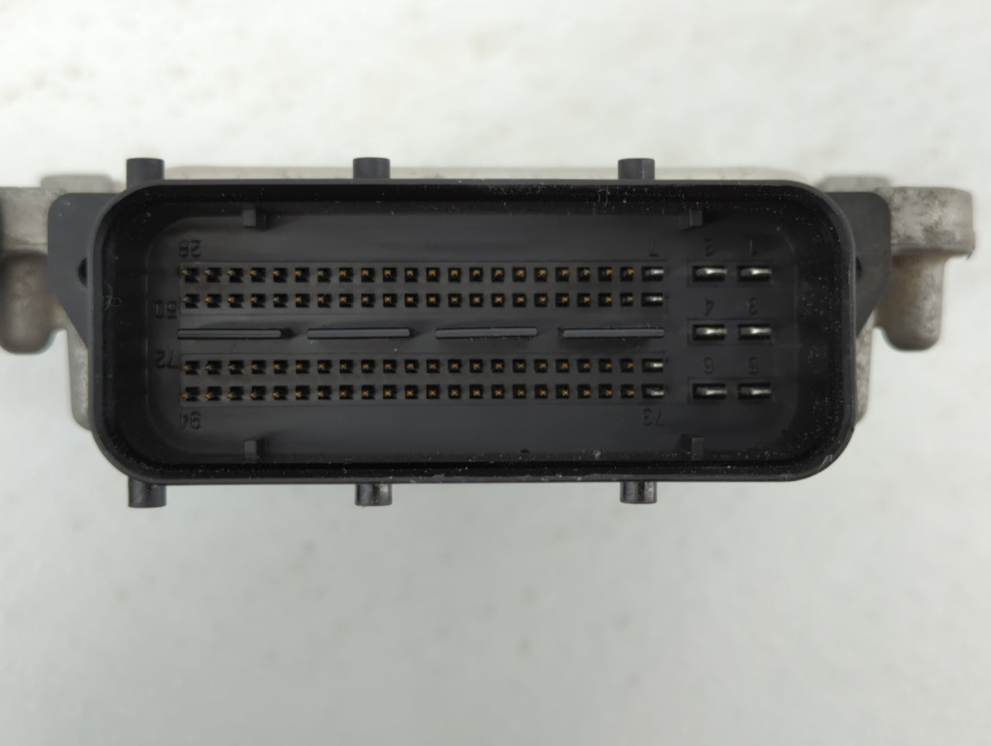 2013-2014 Hyundai Genesis Chassis Control Module Ccm Bcm Body Control - Oemusedautoparts1.com
