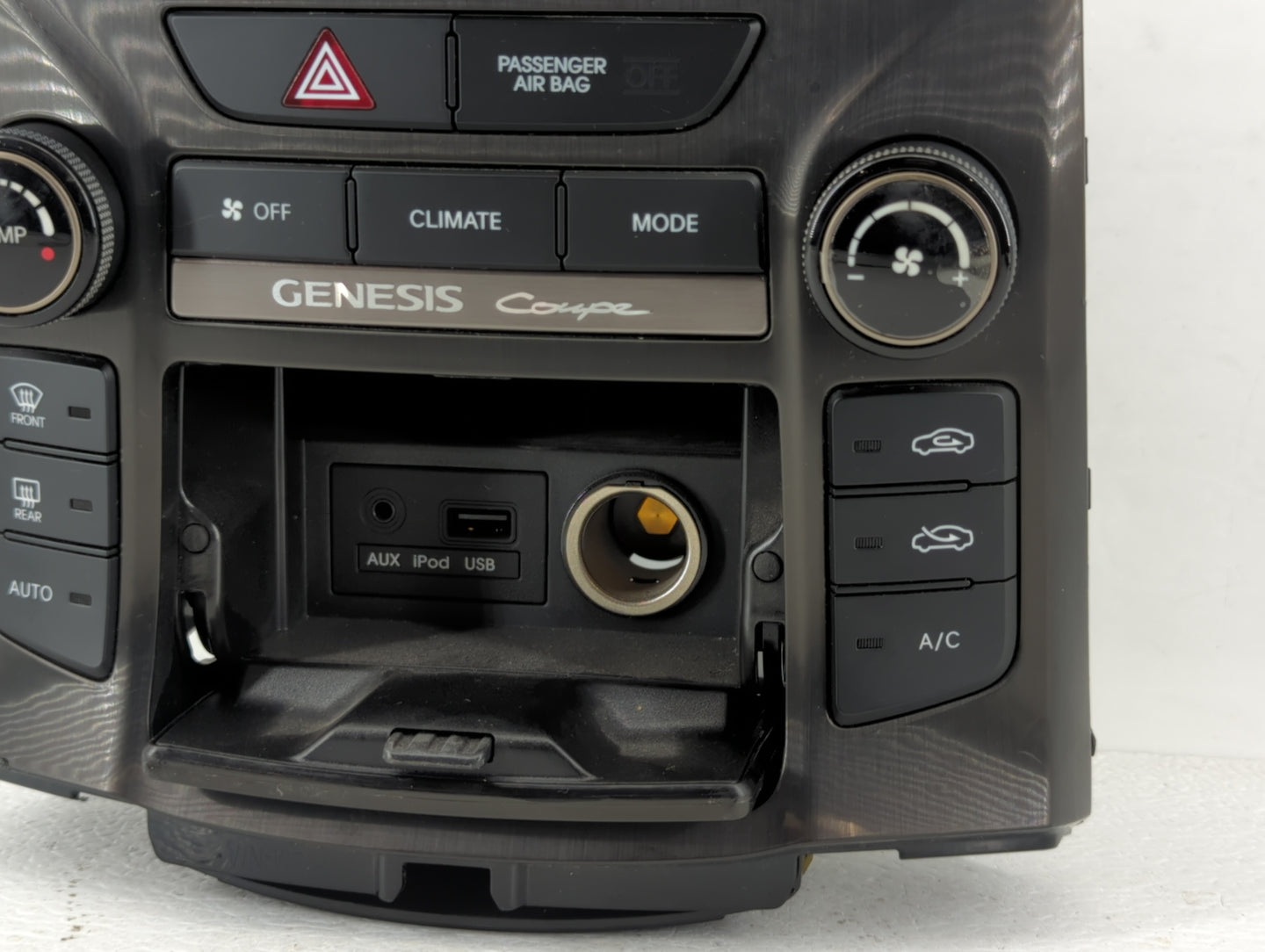 2013 Hyundai Genesis Climate Control Module Temperature AC/Heater Replacement P/N:97250-2MFNO Fits OEM Used Auto Parts - Oem