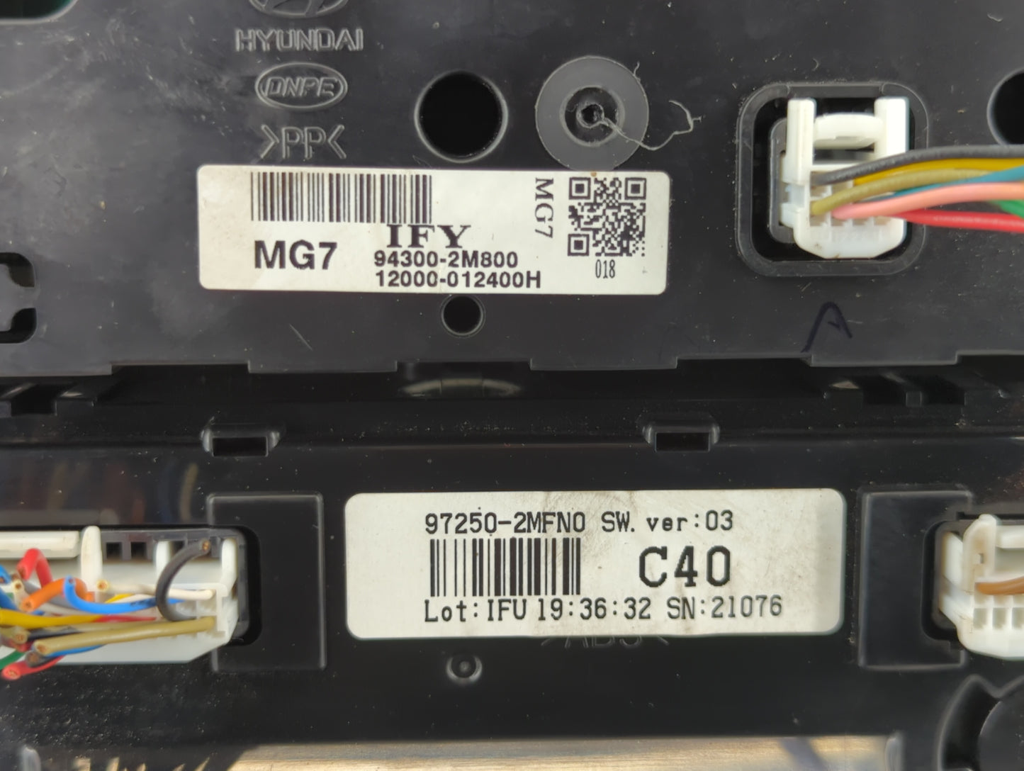 2013 Hyundai Genesis Climate Control Module Temperature AC/Heater Replacement P/N:97250-2MFNO Fits OEM Used Auto Parts - Oem