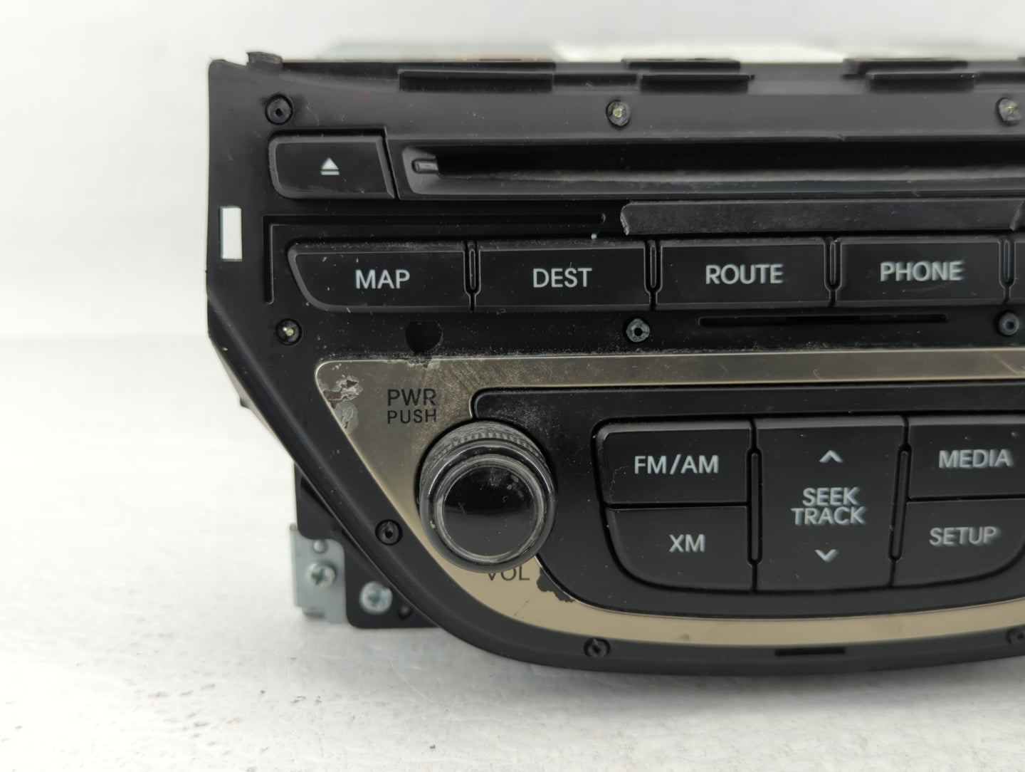2013-2015 Hyundai Genesis Am Fm Cd Player Radio Receiver - Oemusedautoparts1.com