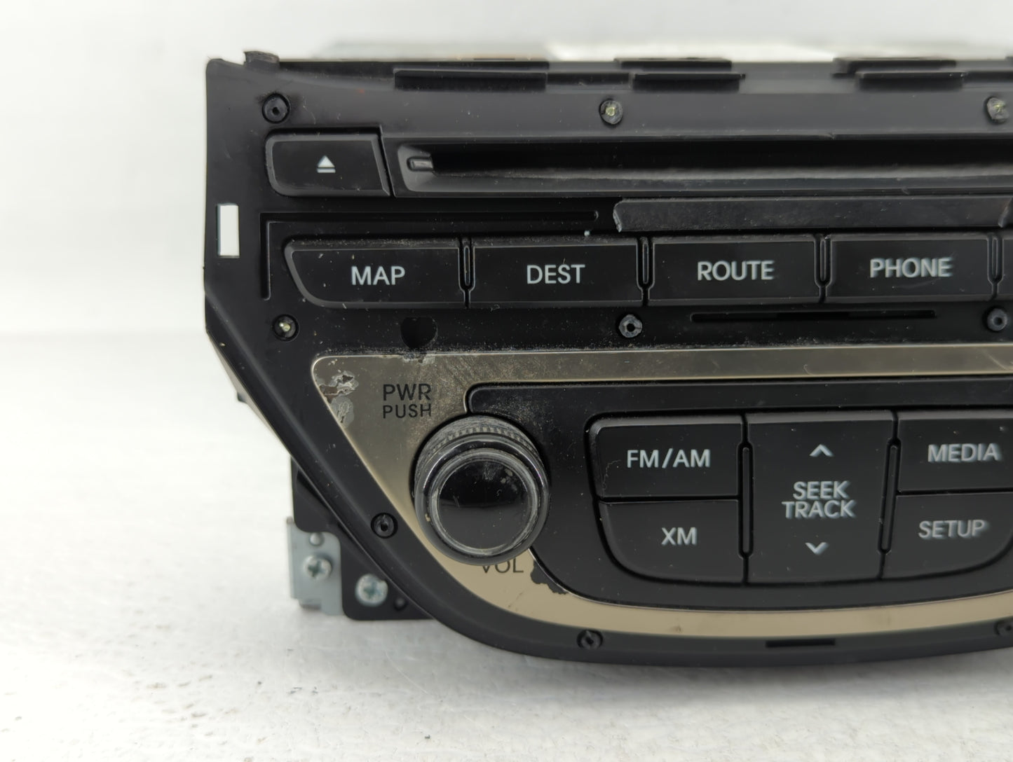 2013-2015 Hyundai Genesis Am Fm Cd Player Radio Receiver - Oemusedautoparts1.com