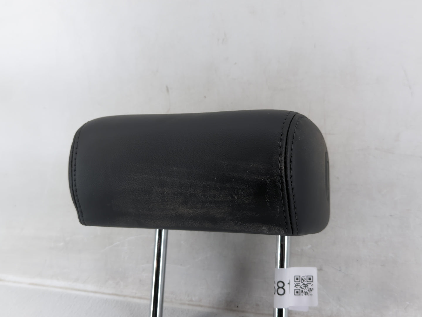 2013-2016 Hyundai Genesis Headrest Head Rest Rear Center Seat Fits Fits 2013 2014 2015 2016 OEM Used Auto Parts - Oemusedaut