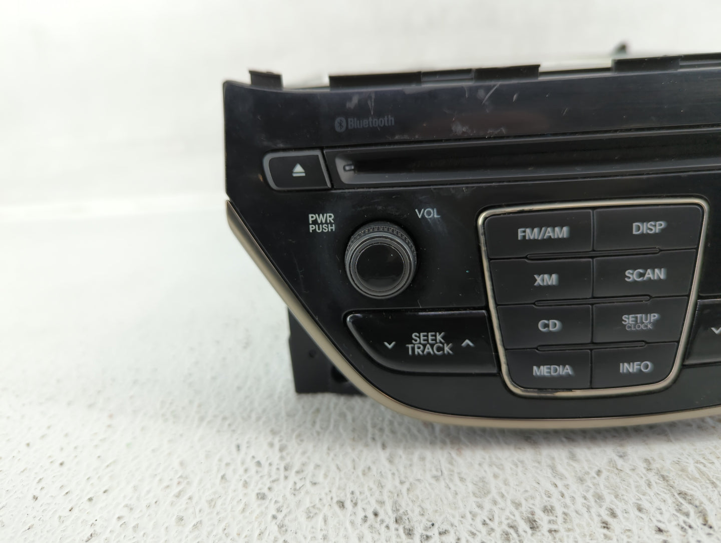 2013-2015 Hyundai Genesis Am Fm Cd Player Radio Receiver - Oemusedautoparts1.com