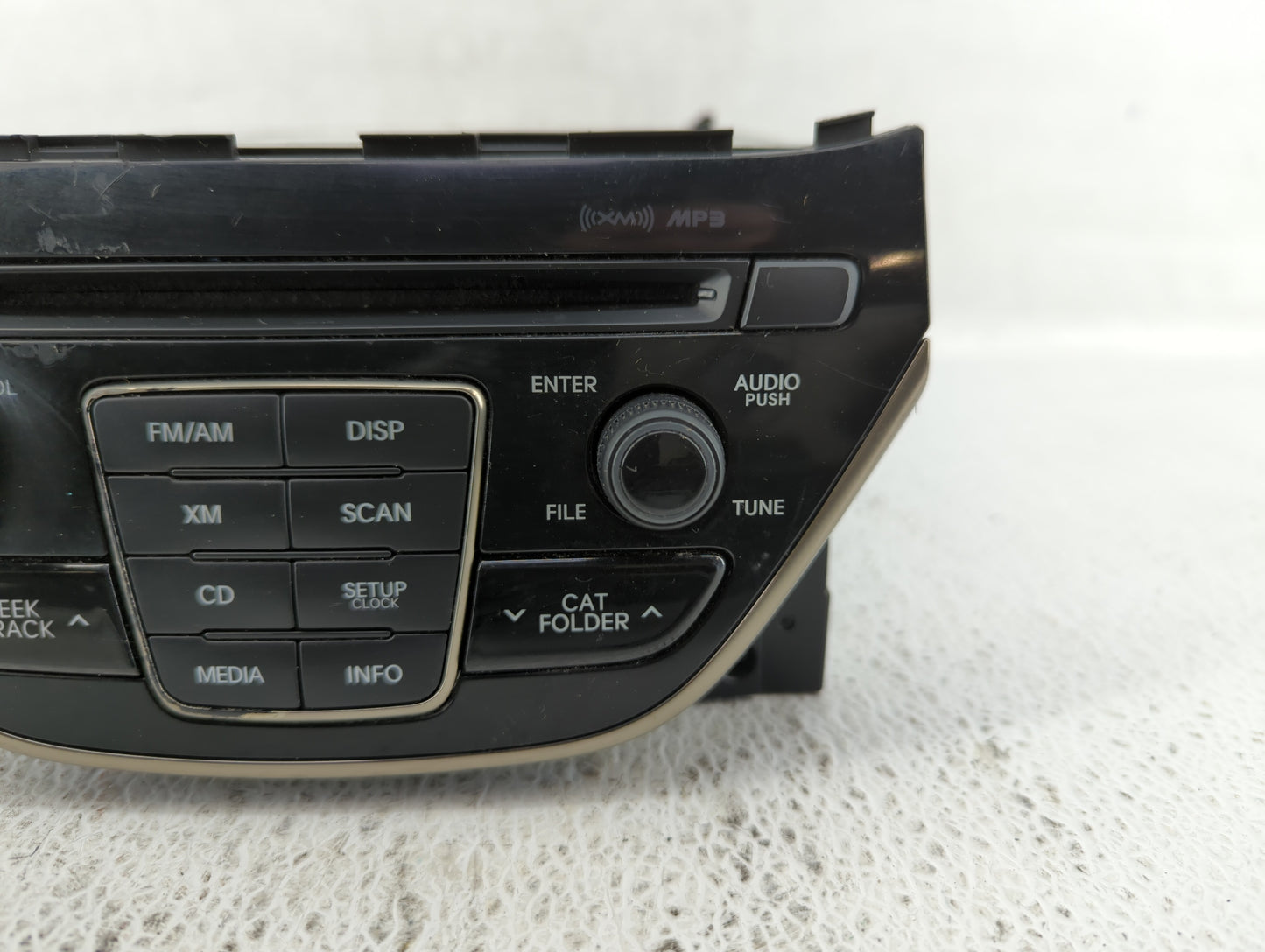2013-2015 Hyundai Genesis Am Fm Cd Player Radio Receiver - Oemusedautoparts1.com