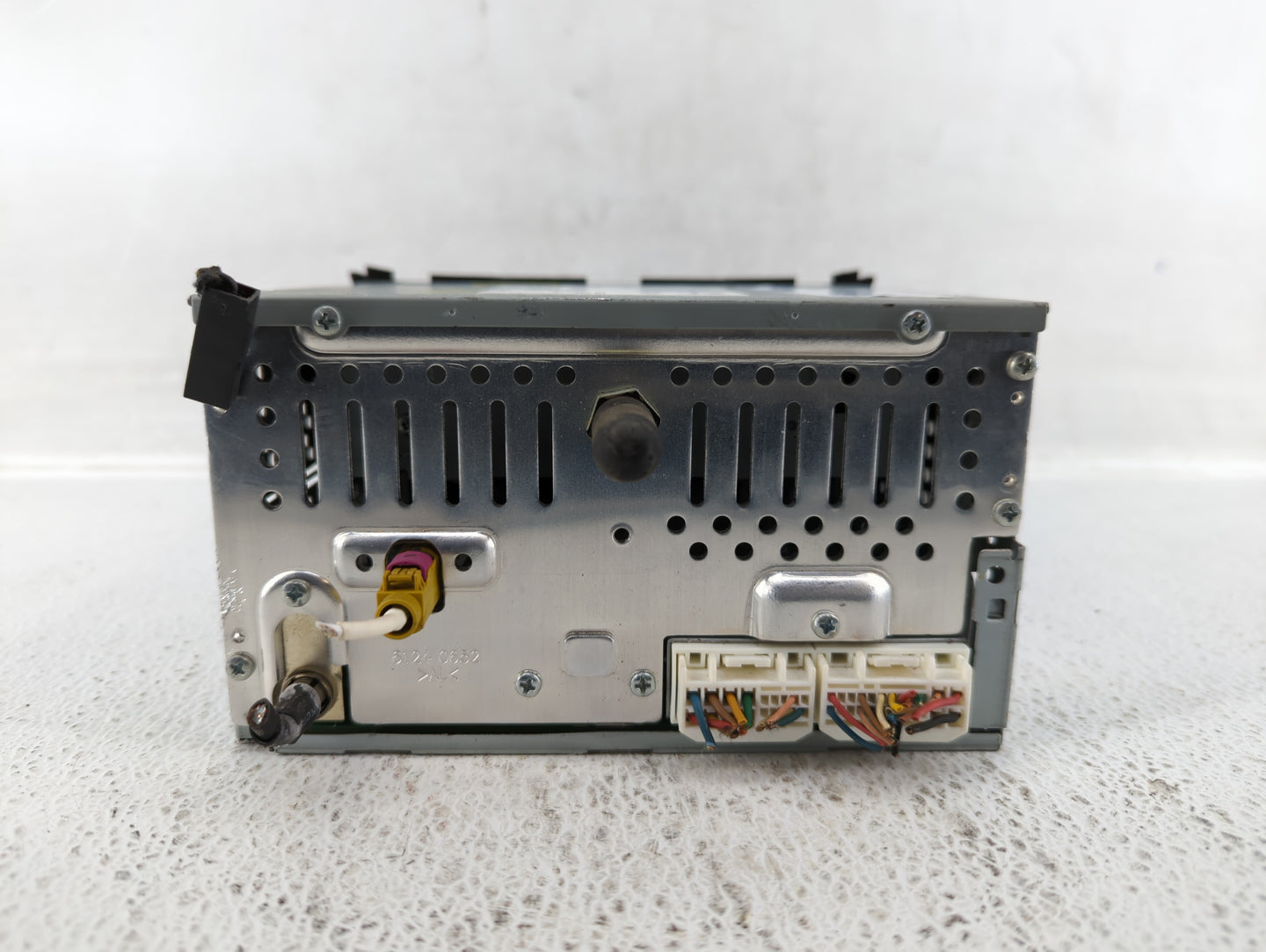 2013-2015 Hyundai Genesis Am Fm Cd Player Radio Receiver - Oemusedautoparts1.com
