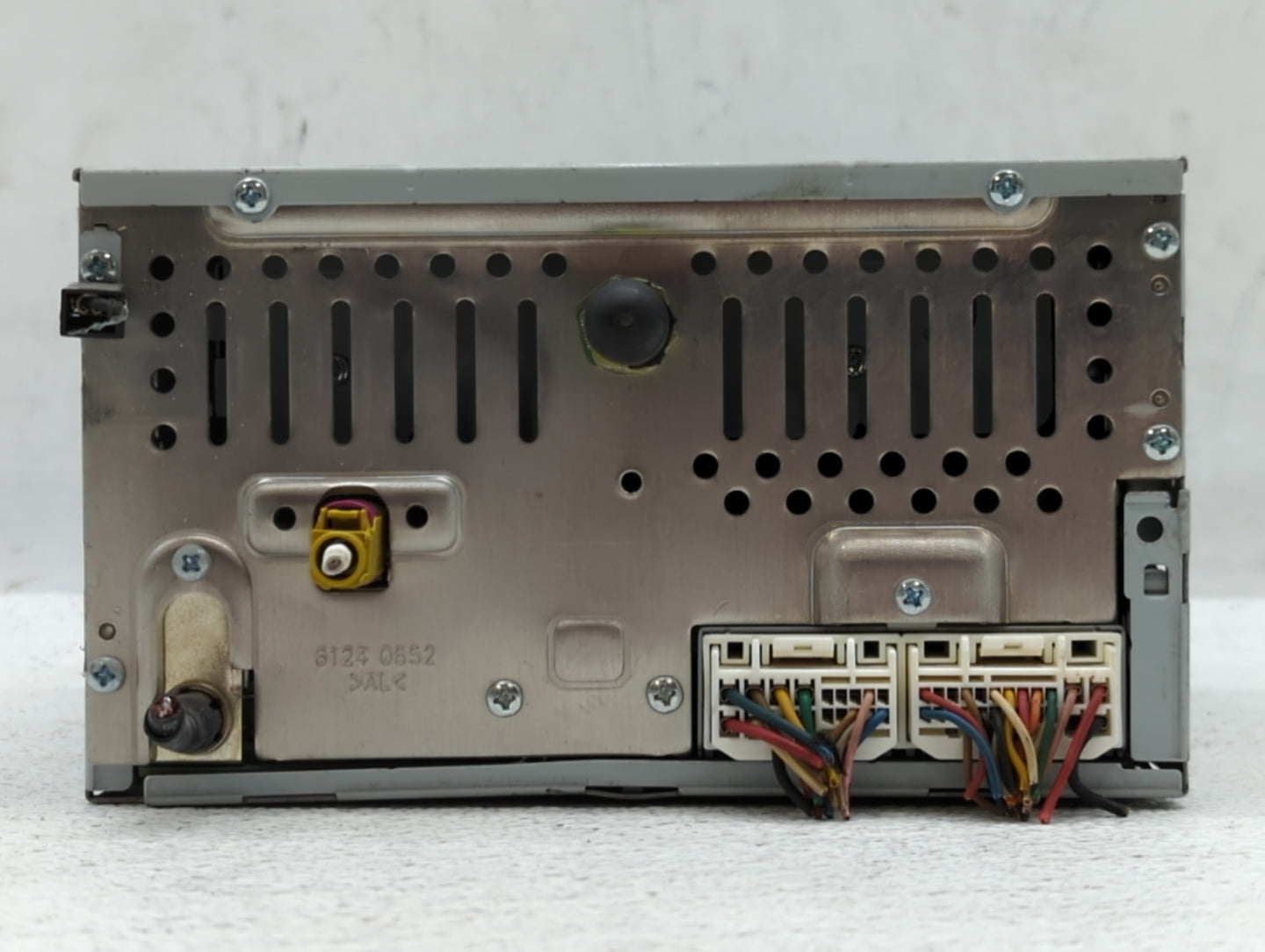 2013-2013 Hyundai Genesis Am Fm Cd Player Radio Receiver - Oemusedautoparts1.com
