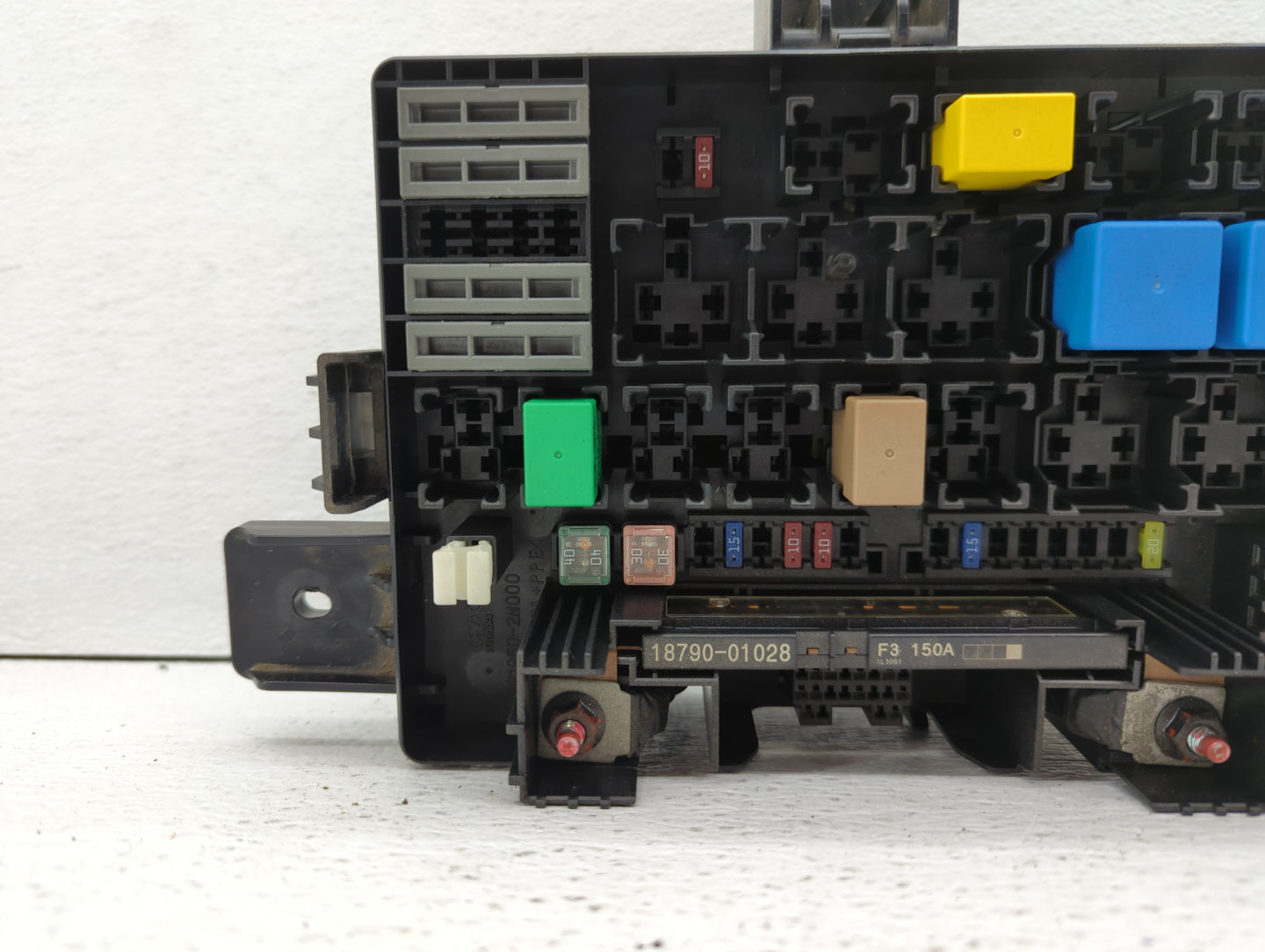 2013-2014 Hyundai Genesis Fusebox Fuse Box Panel Relay Module P/N:91264-2M901 N91264-2M901-06 Fits Fits 2013 2014 OEM Used A
