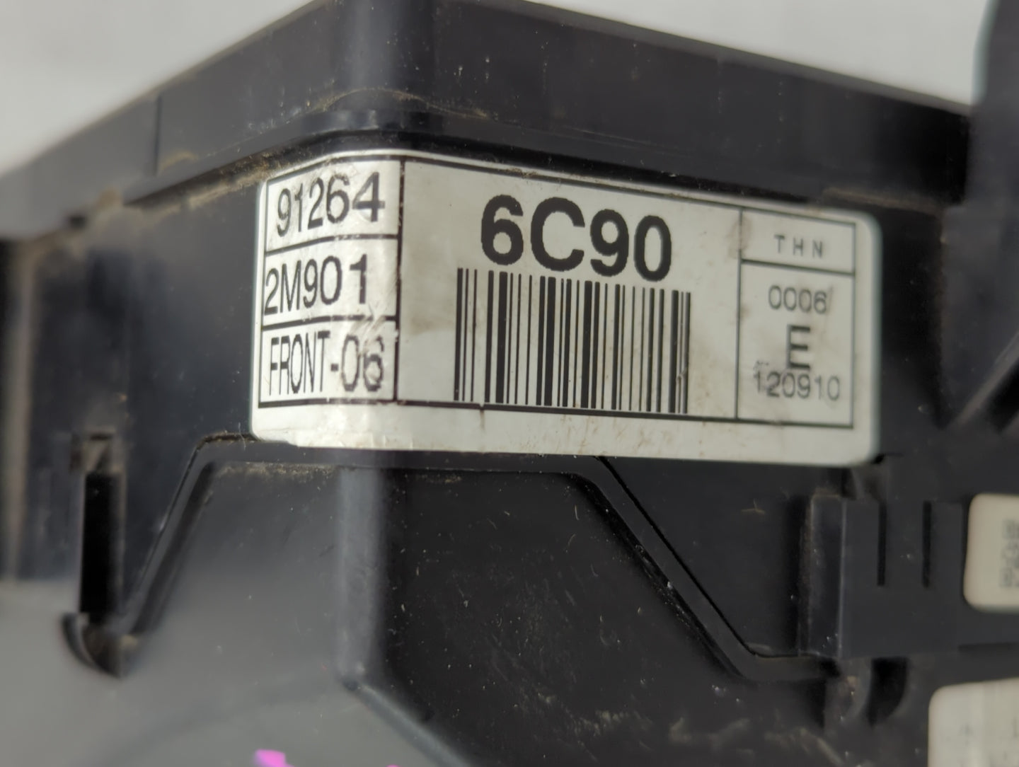 2013-2014 Hyundai Genesis Fusebox Fuse Box Panel Relay Module P/N:91264-2M901 N91264-2M901-06 Fits Fits 2013 2014 OEM Used A