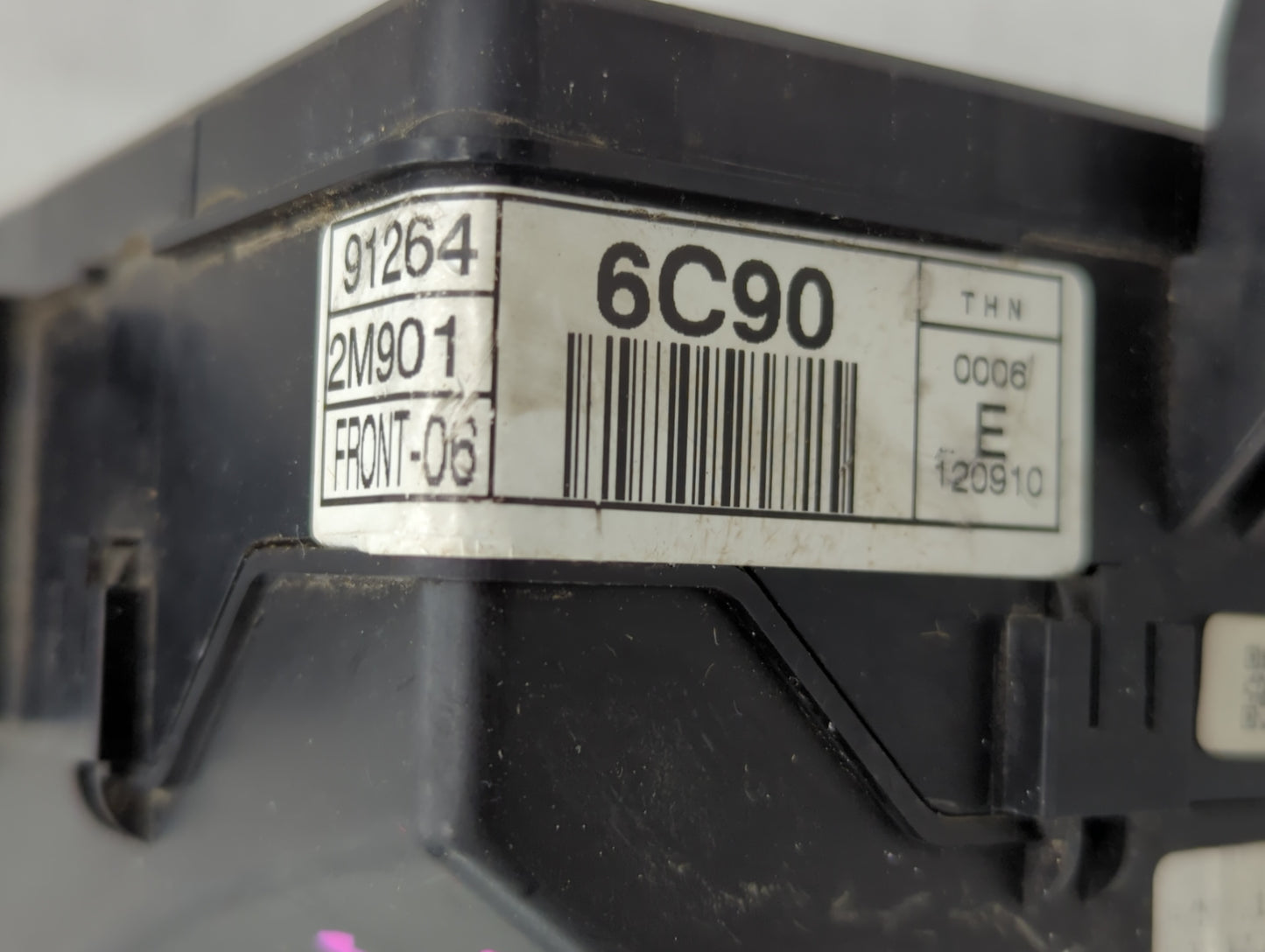 2013-2014 Hyundai Genesis Fusebox Fuse Box Panel Relay Module P/N:91264-2M901 N91264-2M901-06 Fits Fits 2013 2014 OEM Used A