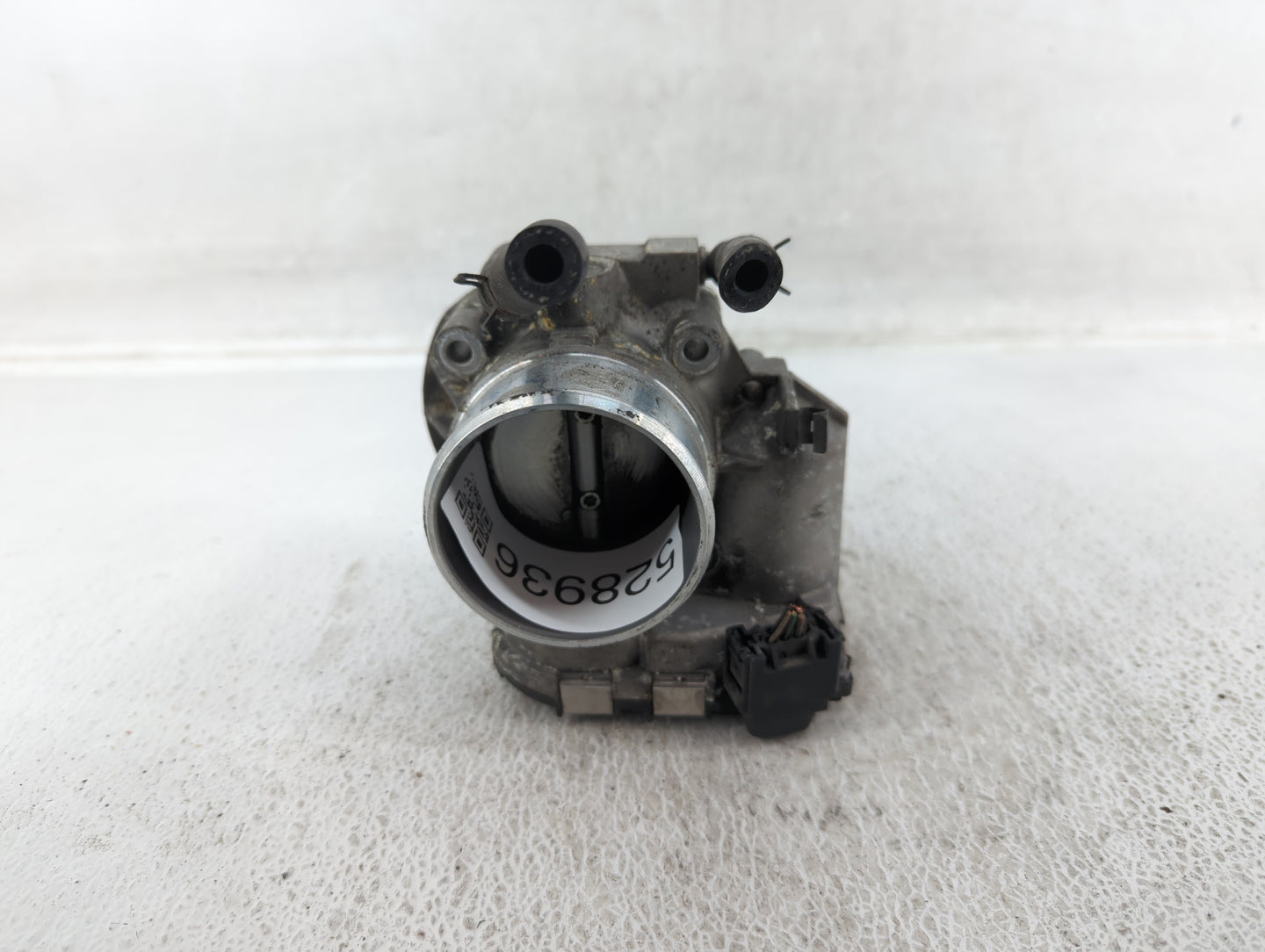 2009-2014 Hyundai Genesis Throttle Body P/N:35100-2C300 Fits Fits 2009 2010 2011 2012 2013 2014 OEM Used Auto Parts - Oemuse