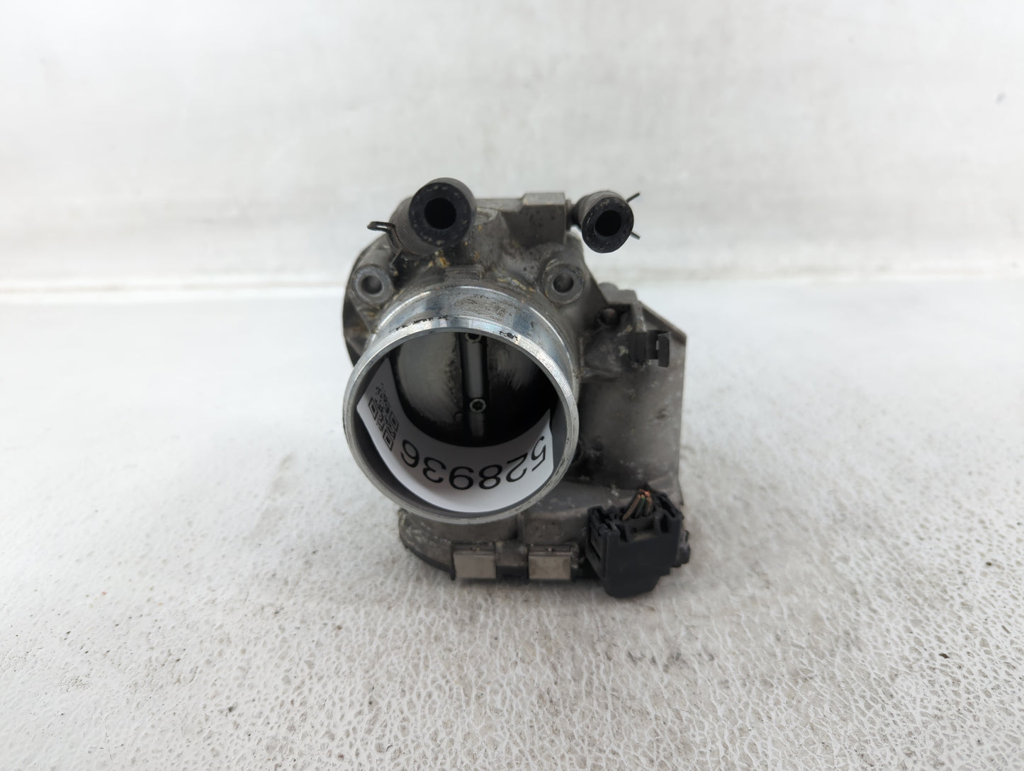2009-2014 Hyundai Genesis Throttle Body P/N:35100-2C300 Fits Fits 2009 2010 2011 2012 2013 2014 OEM Used Auto Parts - Oemuse