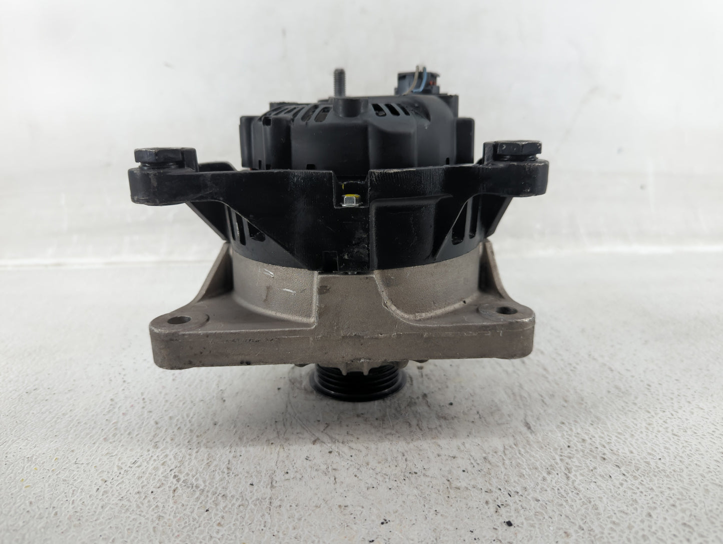 2013-2014 Hyundai Genesis Alternator Replacement Generator Charging Assembly Engine OEM P/N:37301-2C120 Fits Fits 2013 2014 