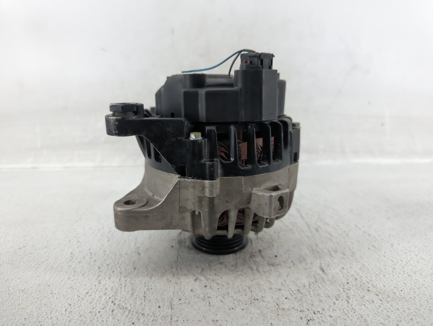 2013-2014 Hyundai Genesis Alternator Replacement Generator Charging Assembly Engine OEM P/N:37301-2C120 Fits Fits 2013 2014 