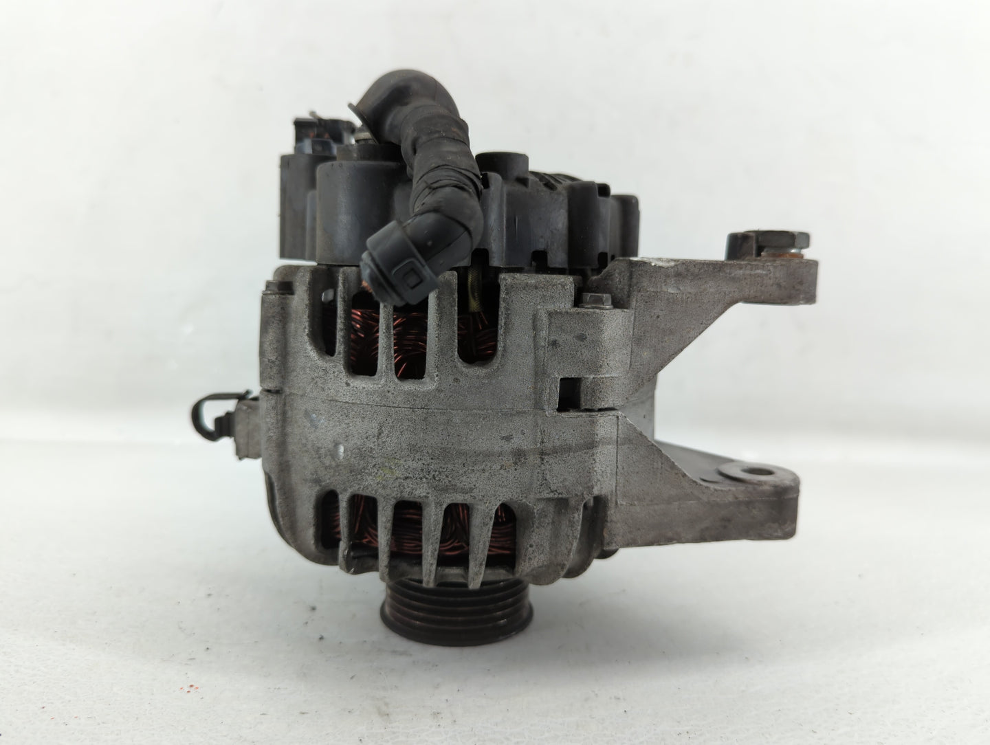 2013-2014 Hyundai Genesis Alternator Replacement Generator Charging Assembly Engine OEM P/N:37301-2C120 Fits Fits 2013 2014 