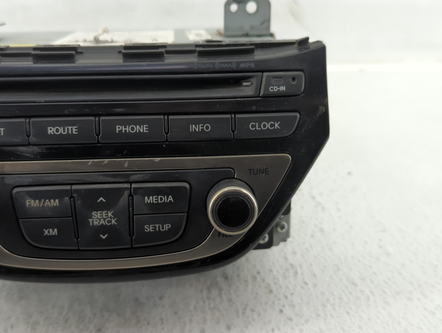 2013-2016 Hyundai Genesis Am Fm Cd Player Radio Receiver - Oemusedautoparts1.com