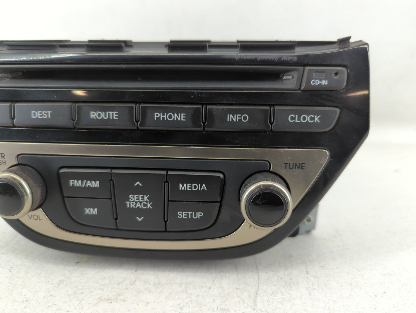 2013-2015 Hyundai Genesis Am Fm Cd Player Radio Receiver - Oemusedautoparts1.com