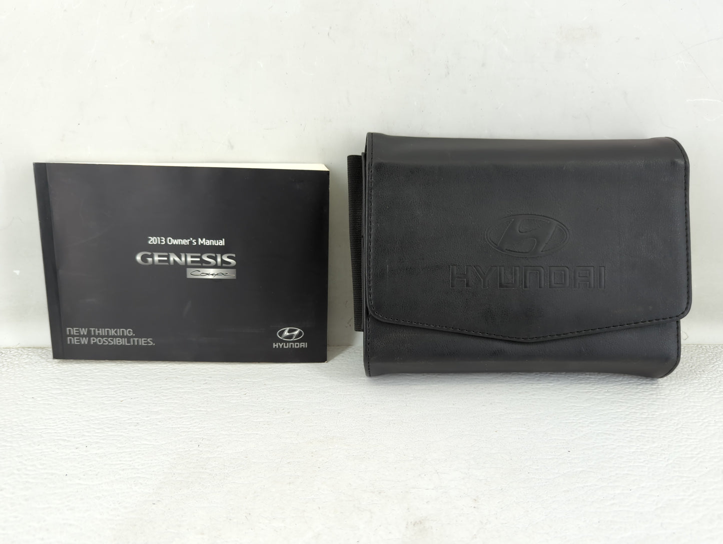 2013 Hyundai Genesis Owners Manual Book Guide P/N:D2M0-EU381 OEM Used Auto Parts - Oemusedautoparts1.com
