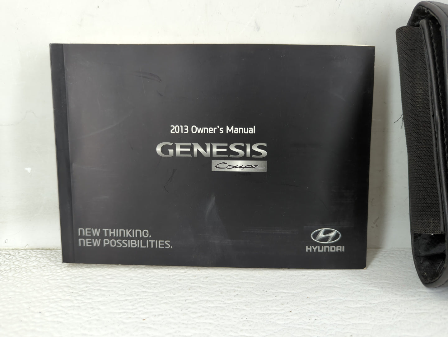 2013 Hyundai Genesis Owners Manual Book Guide P/N:D2M0-EU381 OEM Used Auto Parts - Oemusedautoparts1.com