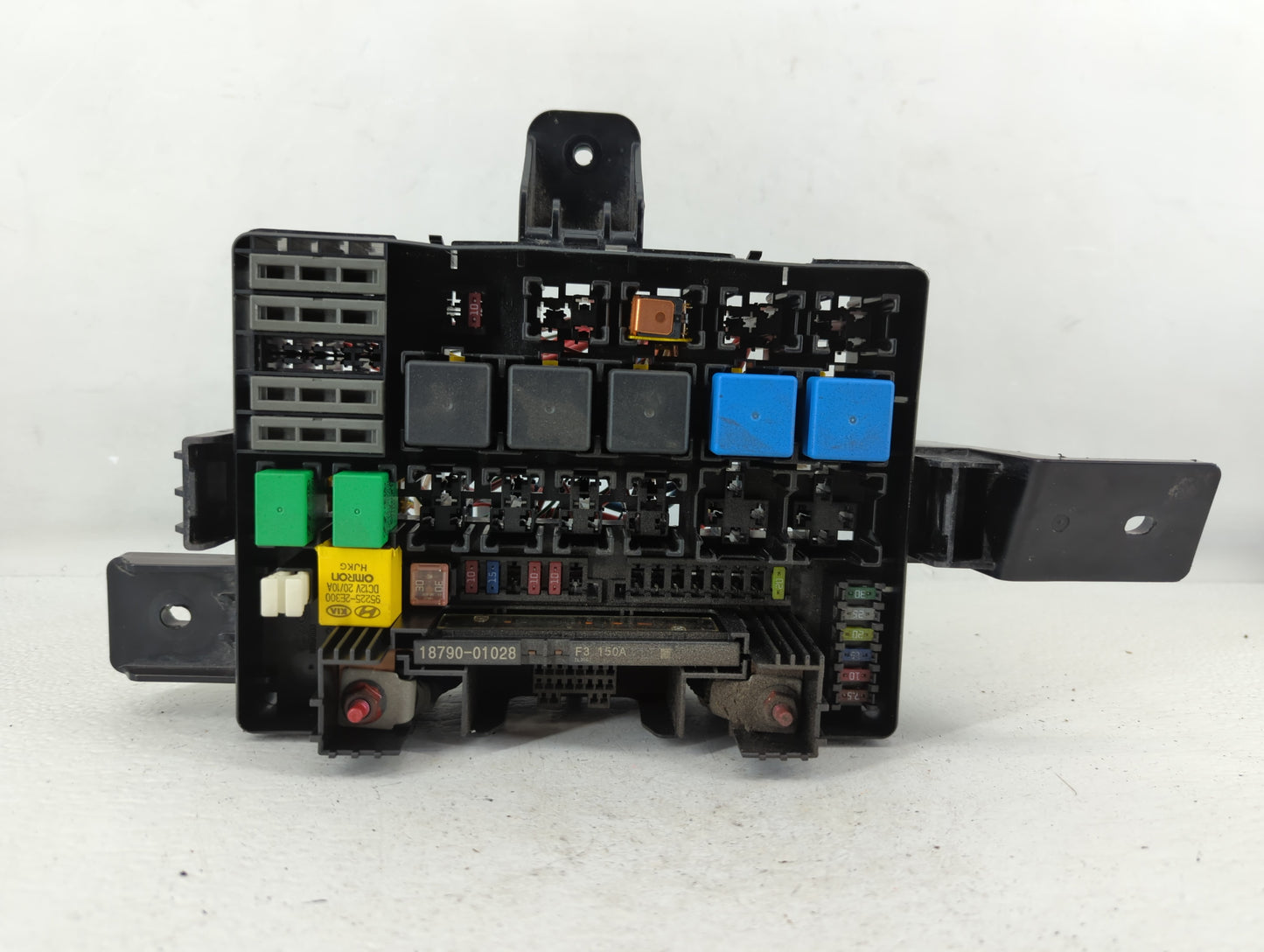 2013-2014 Hyundai Genesis Fusebox Fuse Box Panel Relay Module P/N:91264 2M561 Fits Fits 2013 2014 OEM Used Auto Parts - Oemu