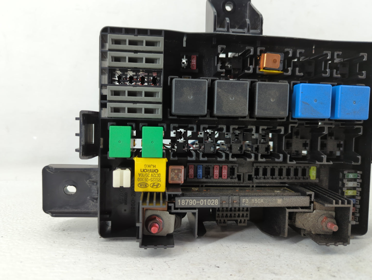 2013-2014 Hyundai Genesis Fusebox Fuse Box Panel Relay Module P/N:91264 2M561 Fits Fits 2013 2014 OEM Used Auto Parts - Oemu