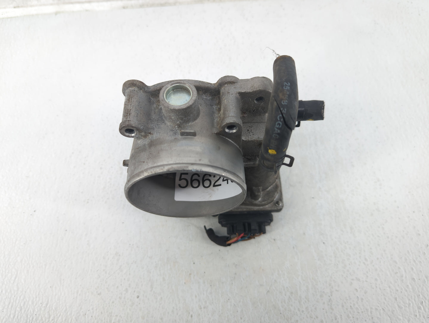 2012-2014 Hyundai Genesis Throttle Body P/N:35100-3CBA0 Fits Fits 2012 2013 2014 OEM Used Auto Parts - Oemusedautoparts1.com