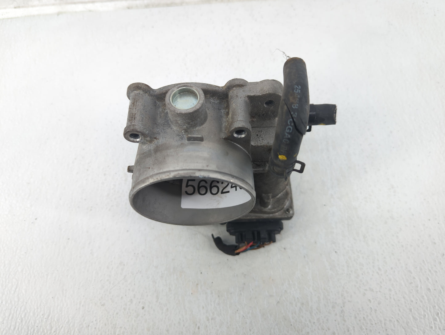 2012-2014 Hyundai Genesis Throttle Body P/N:35100-3CBA0 Fits Fits 2012 2013 2014 OEM Used Auto Parts - Oemusedautoparts1.com